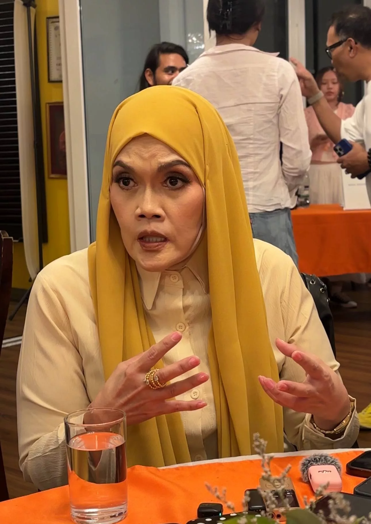 “Saya Menangis, Kami Sudah Kerja Keras,” – Tiket Konsert Disangka ‘Sold Out’, Tapi Sebaliknya? Ini Jelas Aishah