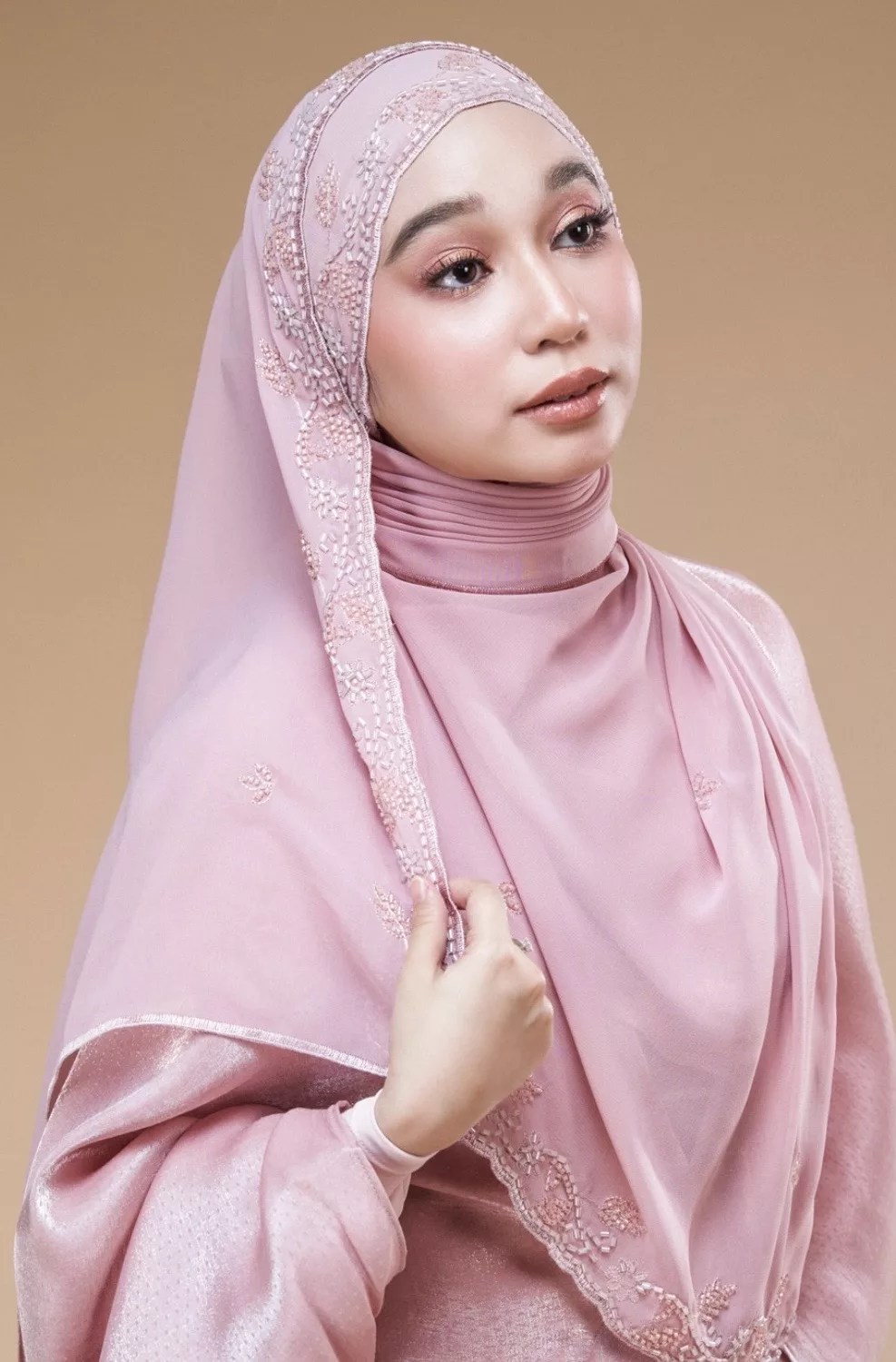 “Kadang-Kadang Kita Lupa Bagaimana Untuk Tidak Terlalu Peduli Dengan Pandangan Orang Lain…,” – Nuha Bahrin