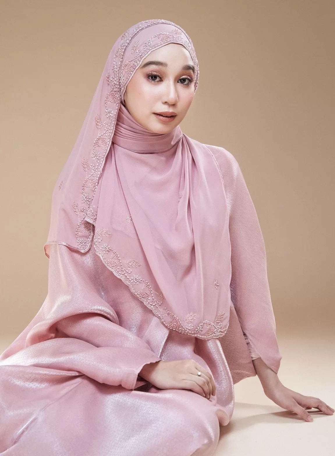 “Kadang-Kadang Kita Lupa Bagaimana Untuk Tidak Terlalu Peduli Dengan Pandangan Orang Lain…,” – Nuha Bahrin