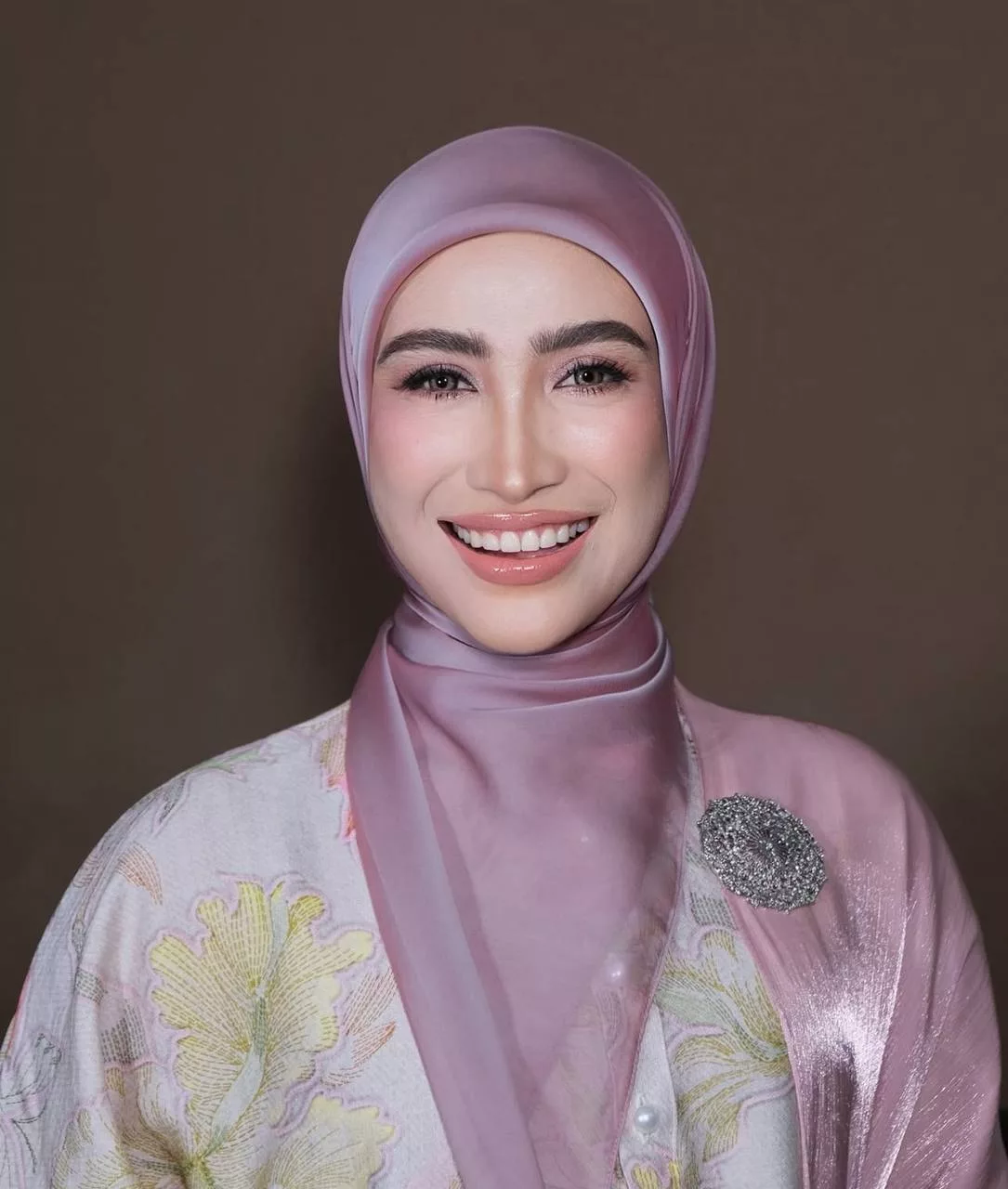 “Aku Nangis Sampai Sakit Tekak….” – Ozlynn Waty Pernah Terima Nafkah RM1, Puji Sikap Johan Usaha Cari Rezeki Sampai Sukses