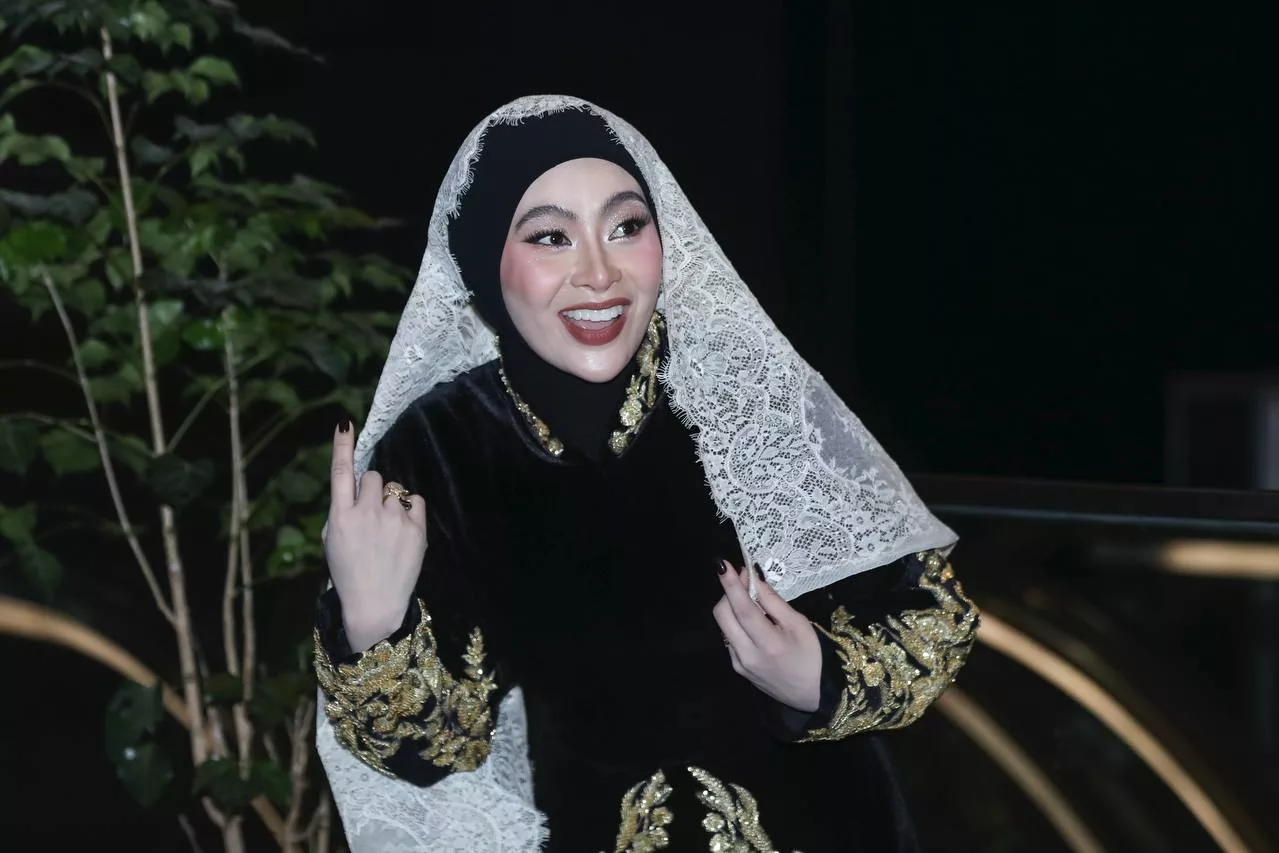 “Alhamdulilah Jika Ada Yang Suka Lihat Kami Bersama,” – Adira Nafi Gimik, Lelaki Misteri Memang Teman Istimewa