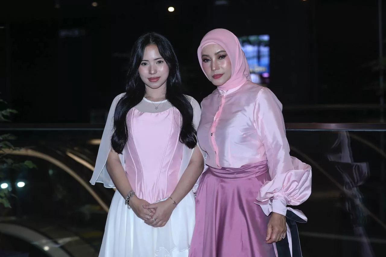 “Dia Bapa, Kenalah Sokong Anak,” – A. Aida 10 Tahun Pujuk Azeva Masuk Industri Seni, Terbuka Kerjasama Dengan Ameng