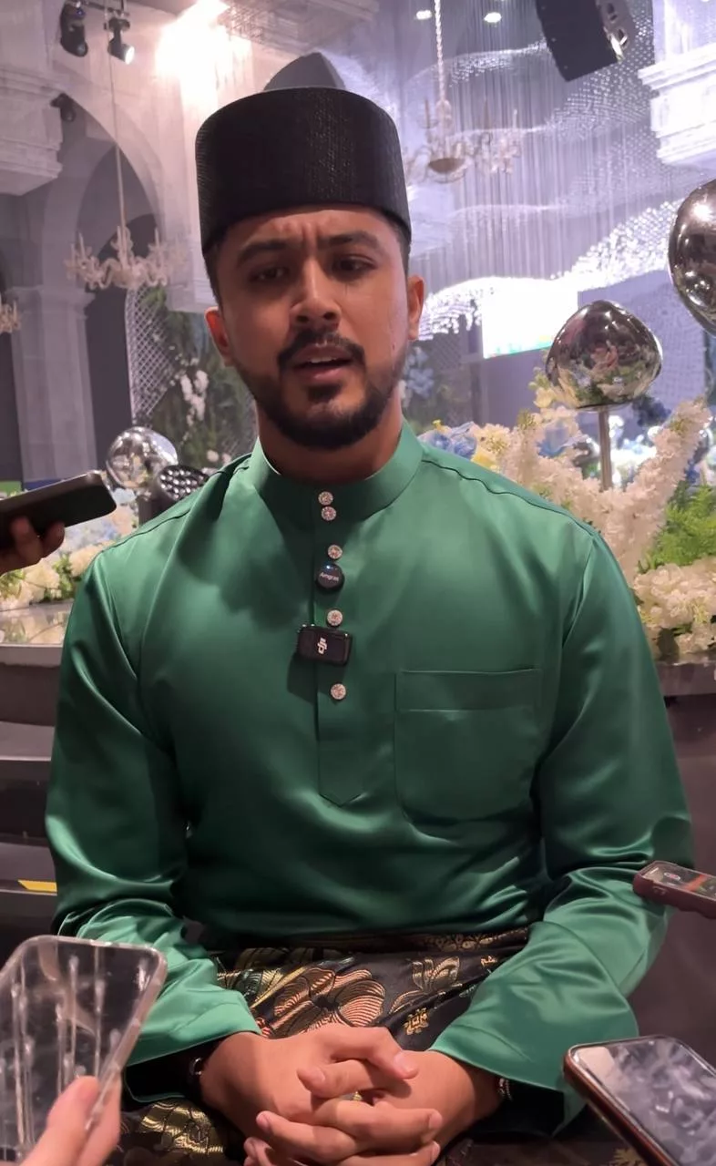 “Saya Doakan Moga Mereka…,” - Aliff Aziz Tumpang Gembira Ikatan Pertunangan Bella Astillah & Syed Saddiq, Anak-Anak Sentiasa Di Dalam Doa 3 “Saya Doakan Moga Mereka…,” – Aliff Aziz Tumpang Gembira Ikatan Pertunangan Bella Astillah & Syed Saddiq, Anak-Anak Sentiasa Di Dalam Doa