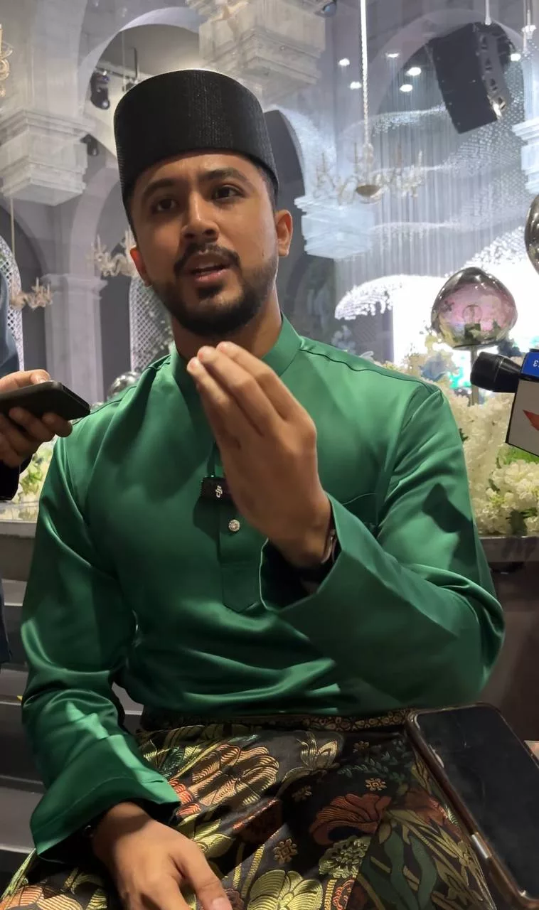 “Saya Banyak Sebut Nama Mereka Dalam Doa, Lihat Foto Dan Video Waktu Kecil,” - Aliff Aziz Ulas Soal Anak-Anak 8 “Saya Banyak Sebut Nama Mereka Dalam Doa, Lihat Foto Dan Video Waktu Kecil,” – Aliff Aziz Ulas Soal Anak-Anak