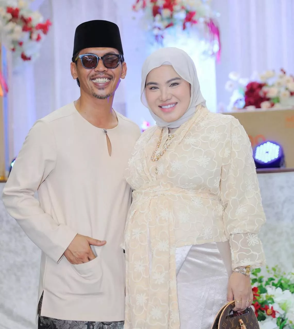 “Dia Isteri Yang Dahsyat, Sama Macam Siti Sarah…,” - Pengorbanan Watie, Serah Semua Hasil Jualan Sambal Hitam Bantu Shuib Pulihkan Bisnes 6 “Dia Isteri Yang Dahsyat, Sama Macam Siti Sarah…,” – Pengorbanan Watie, Serah Semua Hasil Jualan Sambal Hitam Bantu Shuib Pulihkan Bisnes