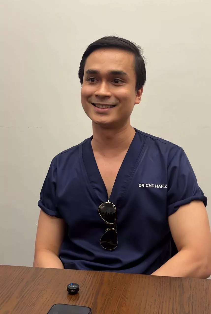 “Kita Okay, Cuma…,” - Dr. Che Hafiz Tolak Dakwaan Rumah Tangga Bersama Julia Farhana Sedang Bergolak, Anggap Ujian Lumrah Perkahwinan 7 “Kita Okay, Cuma…,” – Dr. Che Hafiz Tolak Dakwaan Rumah Tangga Bersama Julia Farhana Sedang Bergolak, Anggap Ujian Lumrah Perkahwinan