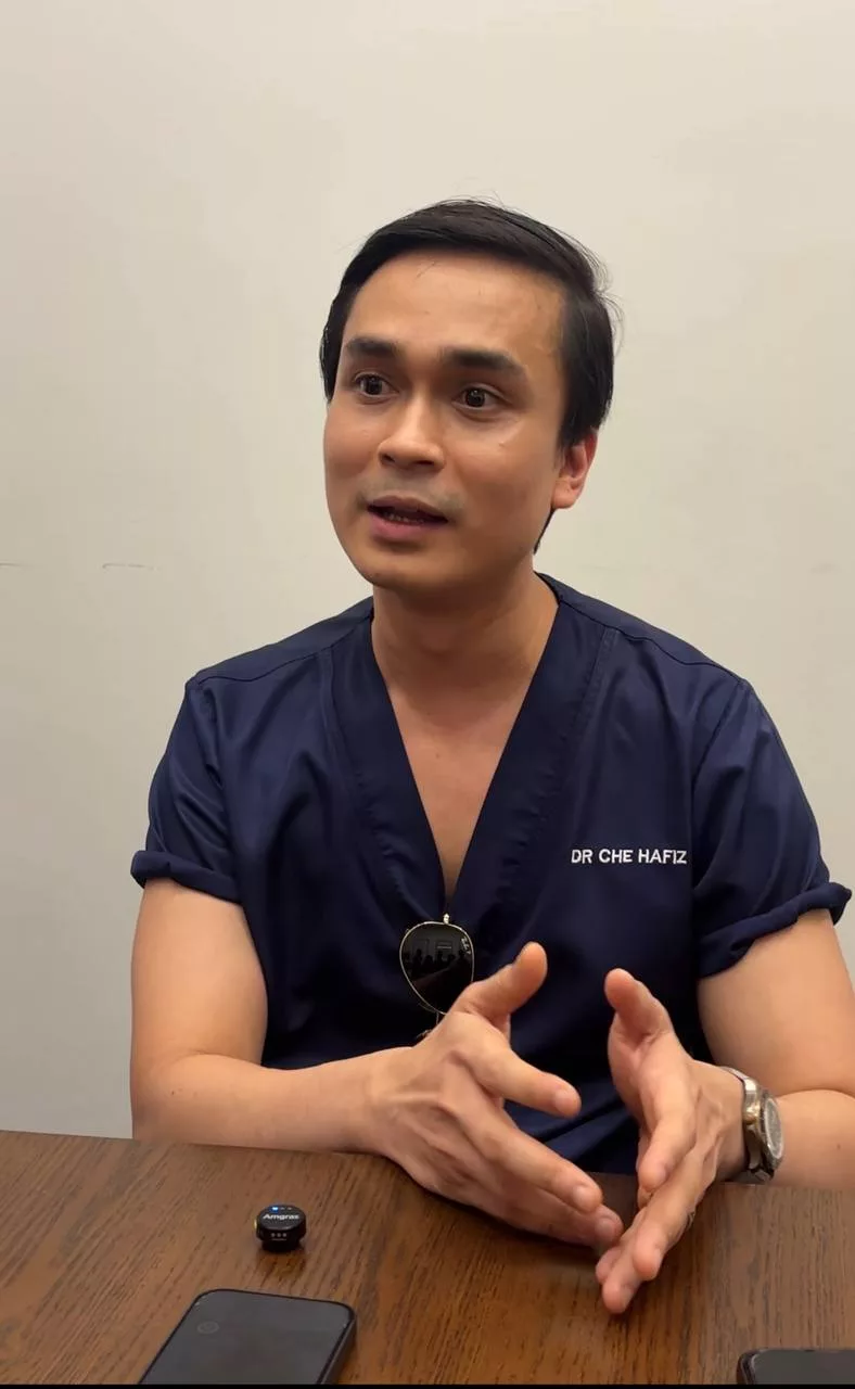 “Kita Okay, Cuma…,” - Dr. Che Hafiz Tolak Dakwaan Rumah Tangga Bersama Julia Farhana Sedang Bergolak, Anggap Ujian Lumrah Perkahwinan 8 “Kita Okay, Cuma…,” – Dr. Che Hafiz Tolak Dakwaan Rumah Tangga Bersama Julia Farhana Sedang Bergolak, Anggap Ujian Lumrah Perkahwinan