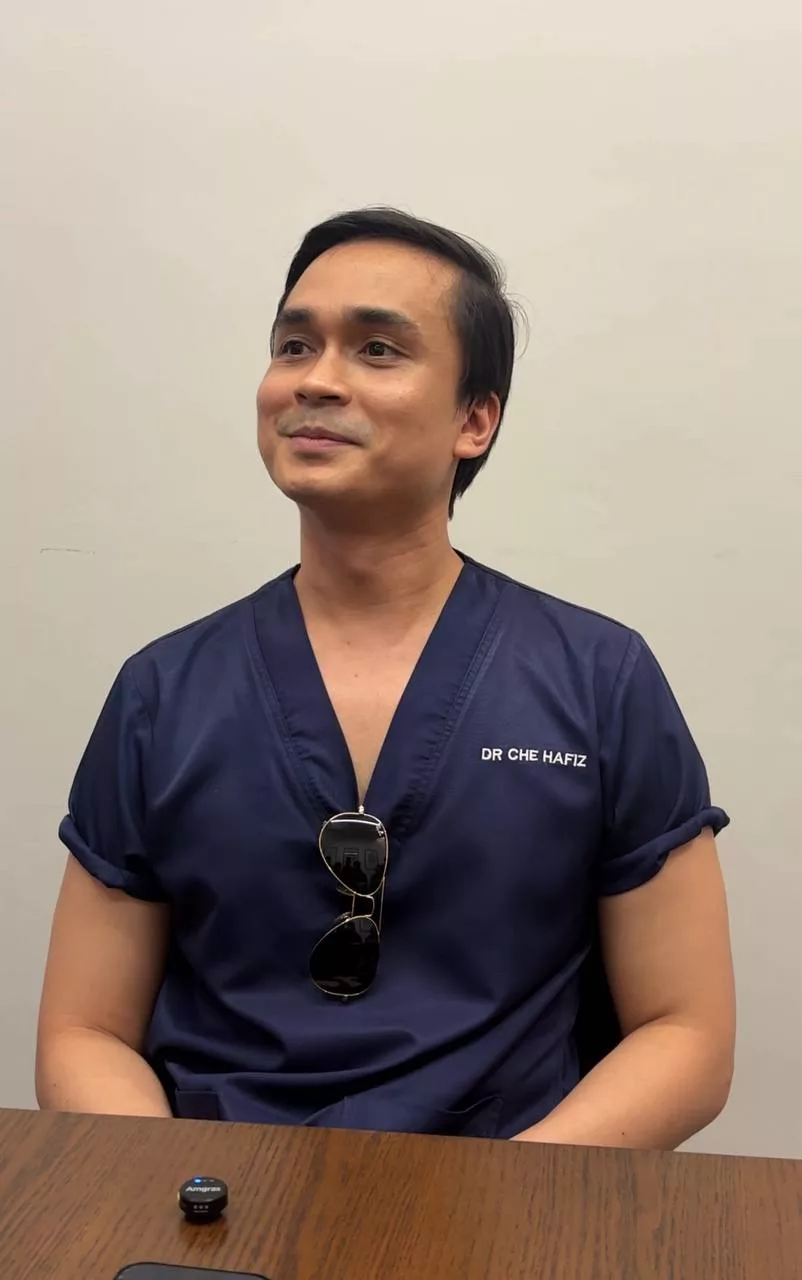 “Kita Okay, Cuma…,” - Dr. Che Hafiz Tolak Dakwaan Rumah Tangga Bersama Julia Farhana Sedang Bergolak, Anggap Ujian Lumrah Perkahwinan 9 “Kita Okay, Cuma…,” – Dr. Che Hafiz Tolak Dakwaan Rumah Tangga Bersama Julia Farhana Sedang Bergolak, Anggap Ujian Lumrah Perkahwinan