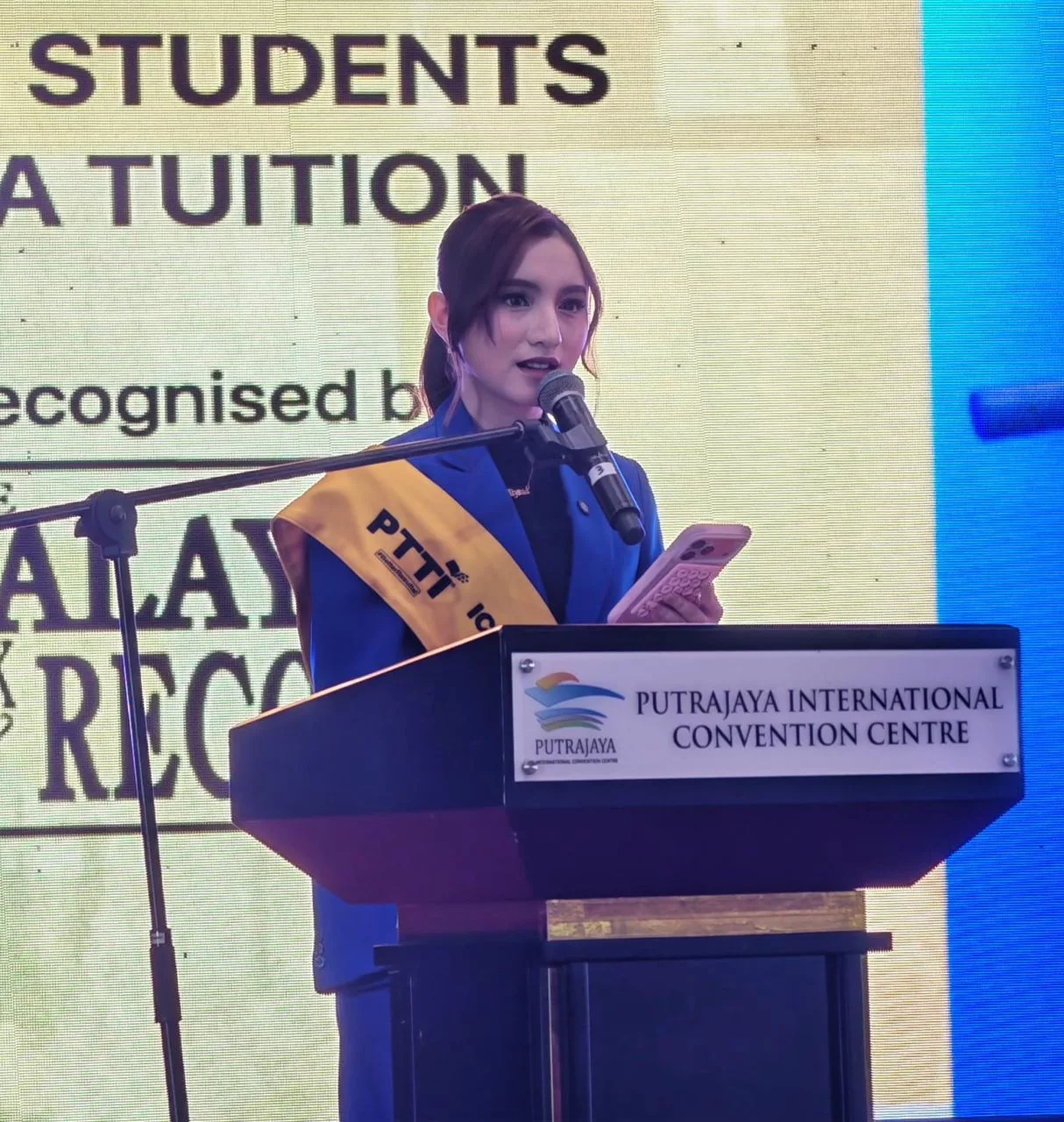 Alyssa Dezek Sasar Ijazah Perniagaan, Dedah Formula ‘Straight A’ SPM & Peranan Besar PTTI – “Saya Memang Minat Bisnes.”