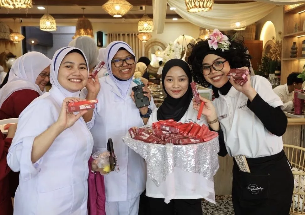 Pempengaruh Ashhry Belanja Lebih RM10,000, Chef ‘Berperang’ Seawal 6 Pagi… Lebih 500 Jururawat Dirai Makan Percuma!