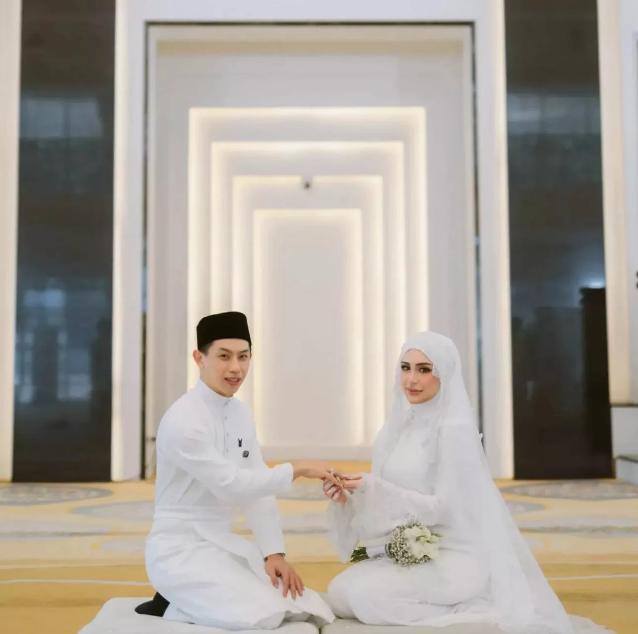 Lain Dari Lain! Sam Lim & Parisa Ardina Pilih Pre-Wedding Selepas Nikah, Dipuji Netizen – “Bagusnya…Dah Halal Baru Buat.”