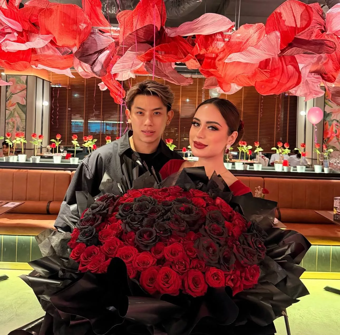 Lain Dari Lain! Sam Lim & Parisa Ardina Pilih Pre-Wedding Selepas Nikah, Dipuji Netizen – “Bagusnya…Dah Halal Baru Buat.”