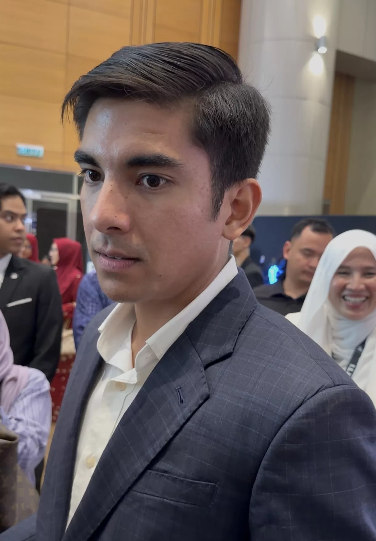 “Alhamdulillah Berjalan Dengan Baik,” – Walau Jadual Padat, Syed Saddiq Tetap Fokus Persiapan Majlis Nikah…Dijangka Dalam Beberapa Bulan Lagi