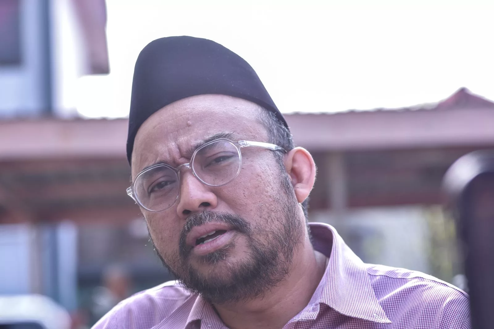 “Harap Kita Dapat Berunding,” – Datuk Red Minta Maaf Secara Terbuka Kepada Adira, Mahu Hentikan Isu Demi Anak-Anak