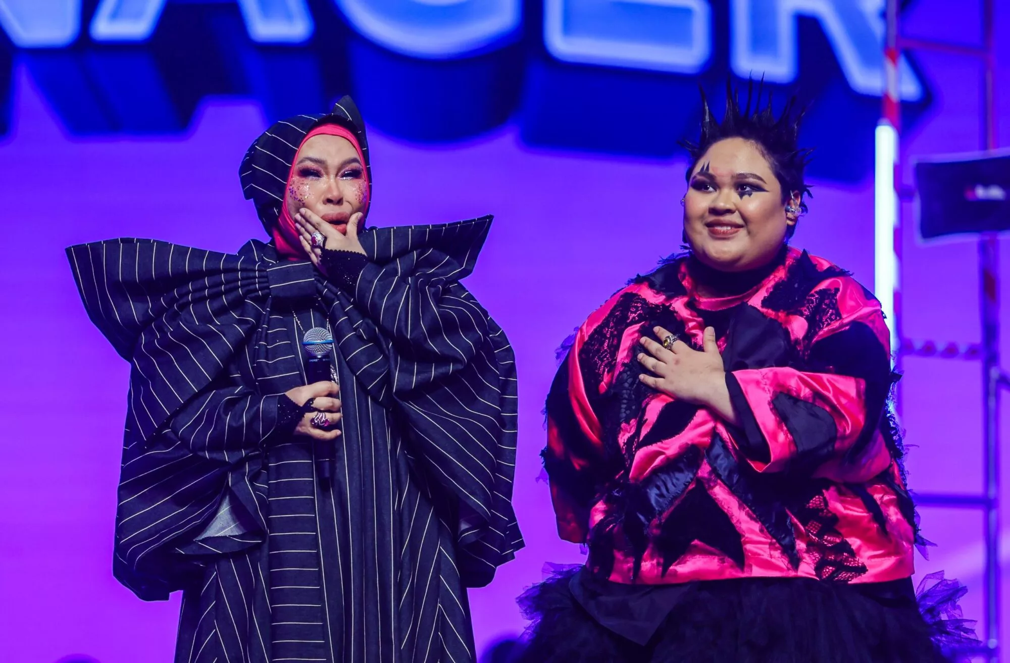 “Nak Tengok Saya Pakai Crop Top Ke?,” - Cik B Ulas Pilih Stail ‘Uniseks’ Demi Keselesaan, Vida Pula Syukur Anak Mula Tampil Feminin 11 “Nak Tengok Saya Pakai Crop Top Ke?,” – Cik B Ulas Pilih Stail ‘Uniseks’ Demi Keselesaan, Vida Pula Syukur Anak Mula Tampil Feminin