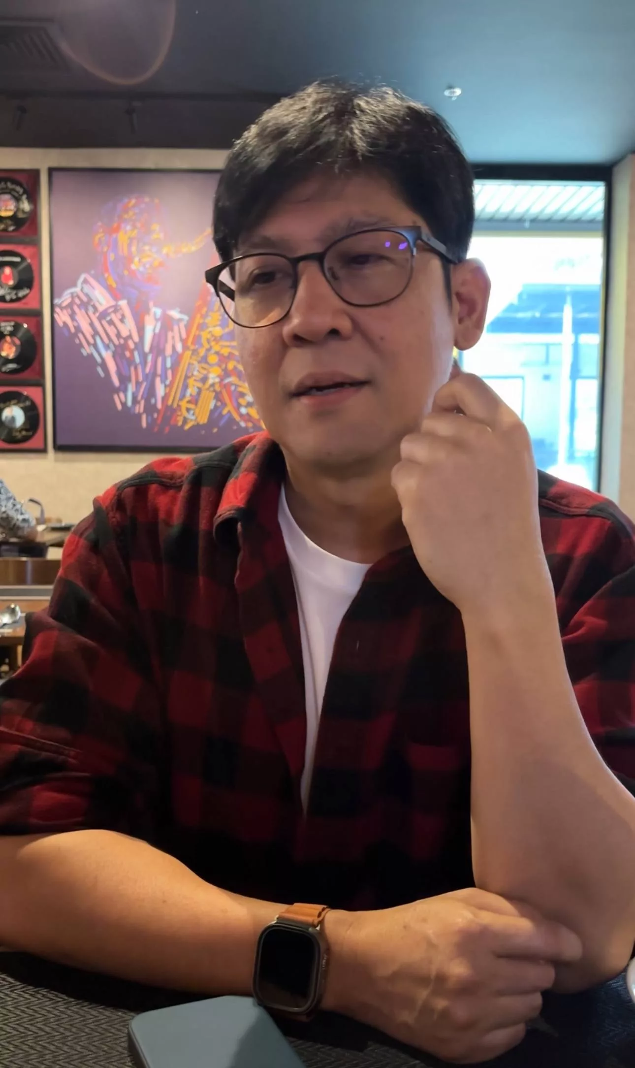 “Kalau Mereka Tak Senyum, Reda Je…,” – Zarul Tak Setuju Kru Kabin Dedah Fasal Artis Sombong Dalam Kapal Terbang