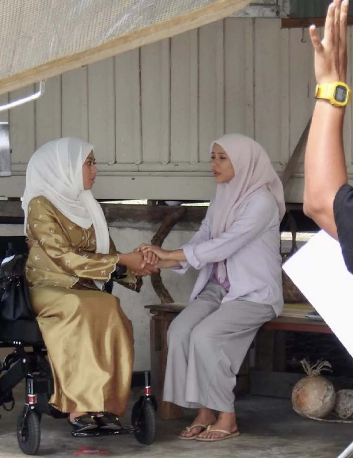 Comeback Azar Azmi Selepas 7 Tahun Jadi Sorotan, 1 Juta Views Tak Sampai 24 Jam!