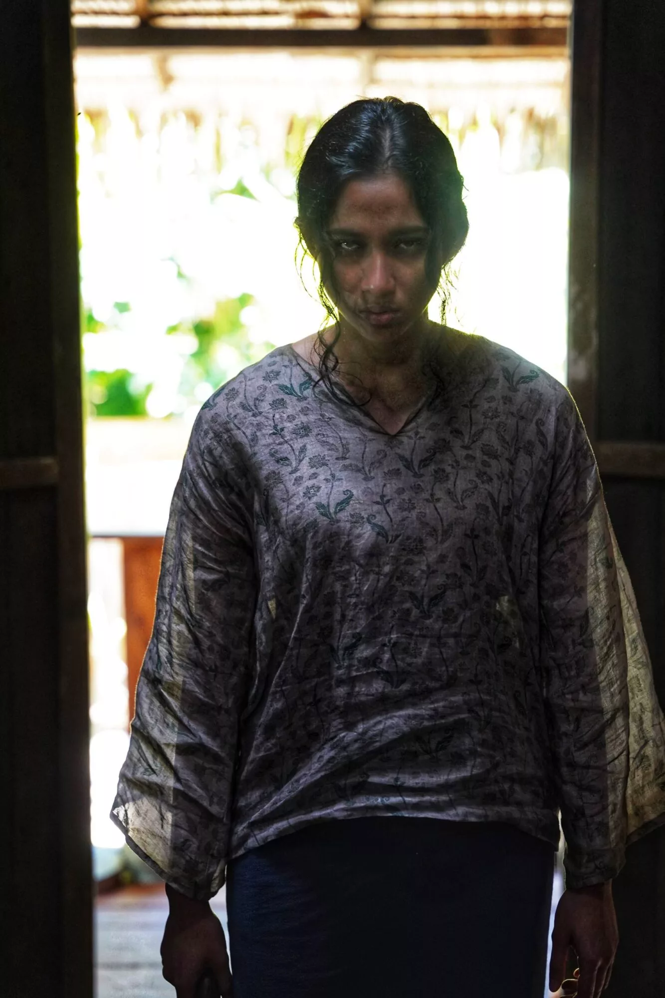 Remy Ishak Tampil Dengan Watak Paling Gelap & Aghniny Haque Pertama Kali Beraksi Di Malaysia, ‘Khadam’ Bongkar Misteri Saka Keluarga