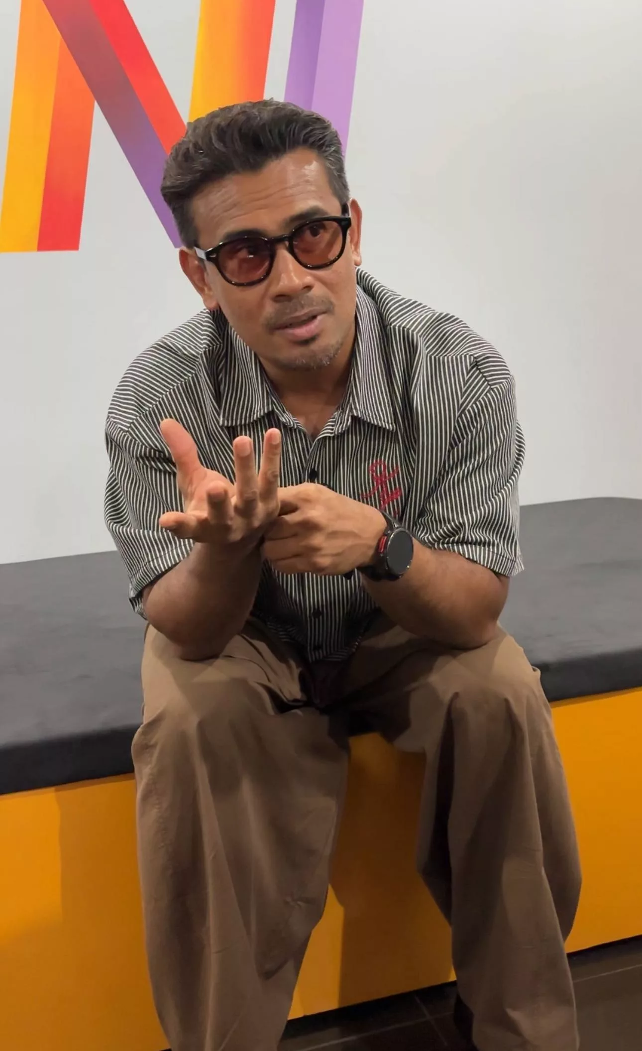 Remy Ishak Ulas Isu Artis Sombong, Henti Cakap Buruk Fasal Orang Lain - “Kalau Cakap Fasal Jiran Sebelah, Tak Best.” 7 Remy Ishak Ulas Isu Artis Sombong, Henti Cakap Buruk Fasal Orang Lain – “Kalau Cakap Fasal Jiran Sebelah, Tak Best.”
