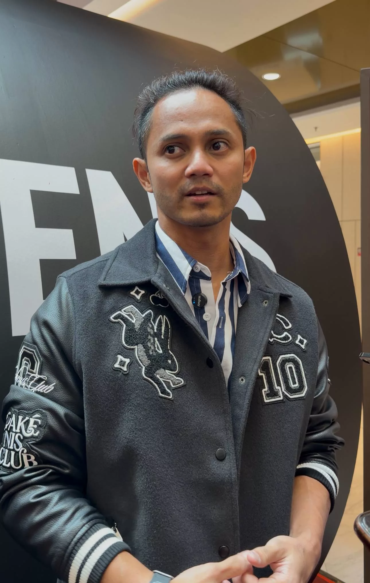 Hairul Azreen Tetap Pilih Bersara, Namun Bangga Filem Aksi Tempatan Makin Maju - “Apa Yang Saya Tinggalkan Dulu Kini Jadi Ikutan.” 8 Hairul Azreen Tetap Pilih Bersara, Namun Bangga Filem Aksi Tempatan Makin Maju – “Apa Yang Saya Tinggalkan Dulu Kini Jadi Ikutan.”