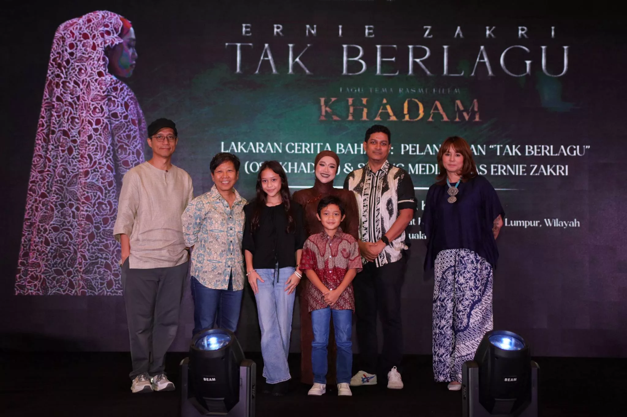“Mereka Sayang Saya…,” – Ernie Zakri Ambil Positif Kritikan Peminat, Ada Mahu Dirinya Fokus Muzik Sahaja