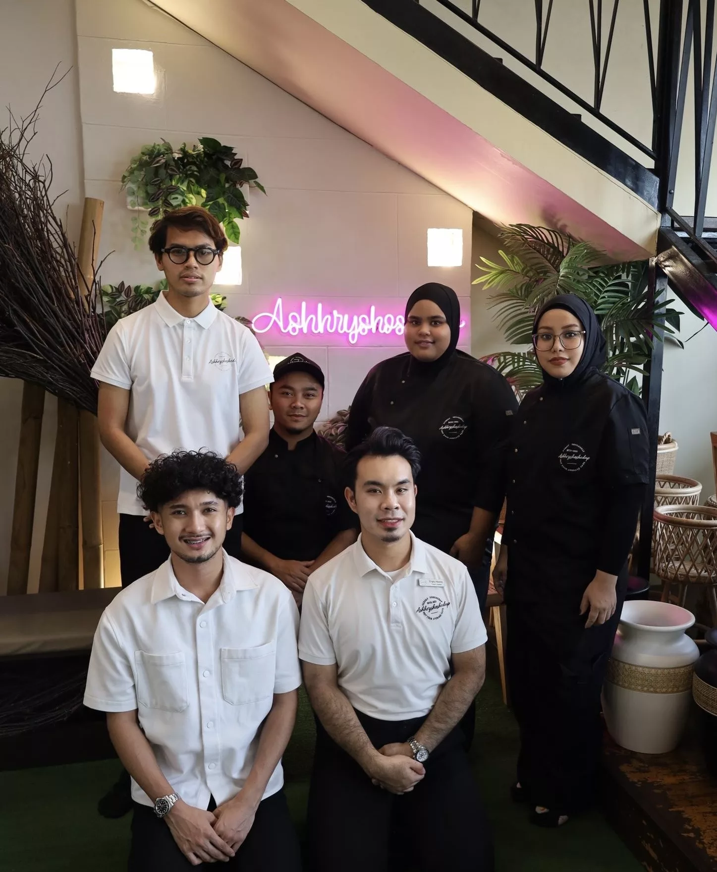 Pempengaruh Ashhry Belanja Lebih RM10,000, Chef ‘Berperang’ Seawal 6 Pagi… Lebih 500 Jururawat Dirai Makan Percuma!
