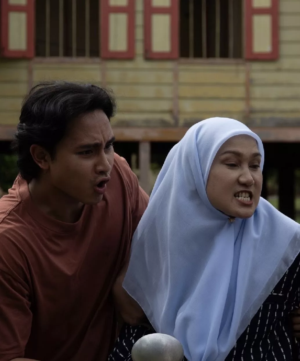 “Tak Mahu Kedengaran Dibuat-Buat,” – Aniq Suhair Ada Sebab ‘All Out’ Dalami Dialek Perak, Cerita Pengalaman Satu ‘Frame’ Dengan Amy Mastura