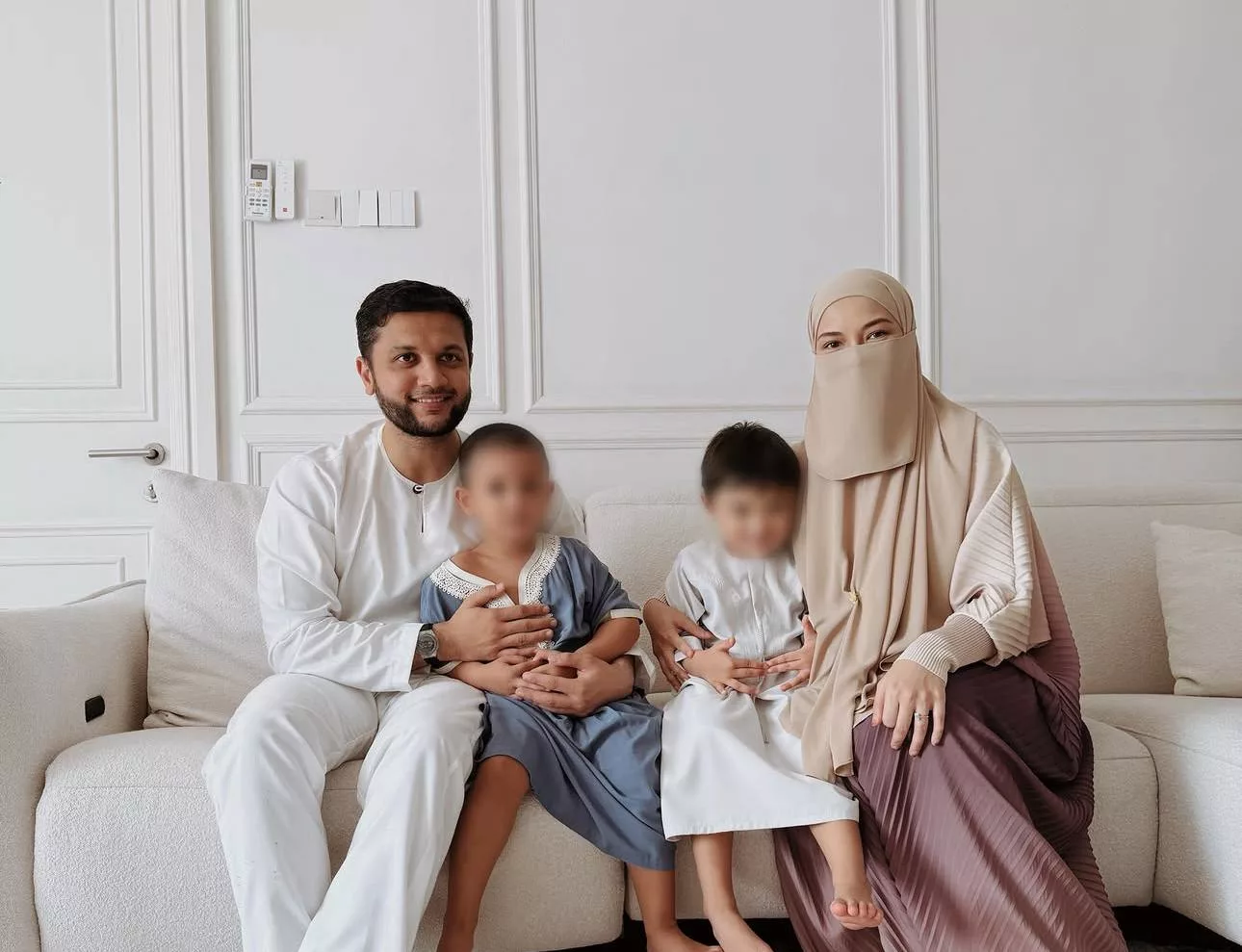 “Macam On The Way Sahaja…,” - Macam Ada Baby Bump, Netizen Mula Teka Neelofa Sedang Hamil Anak Ketiga? 9 “Macam On The Way Sahaja…,” – Macam Ada Baby Bump, Netizen Mula Teka Neelofa Sedang Hamil Anak Ketiga?