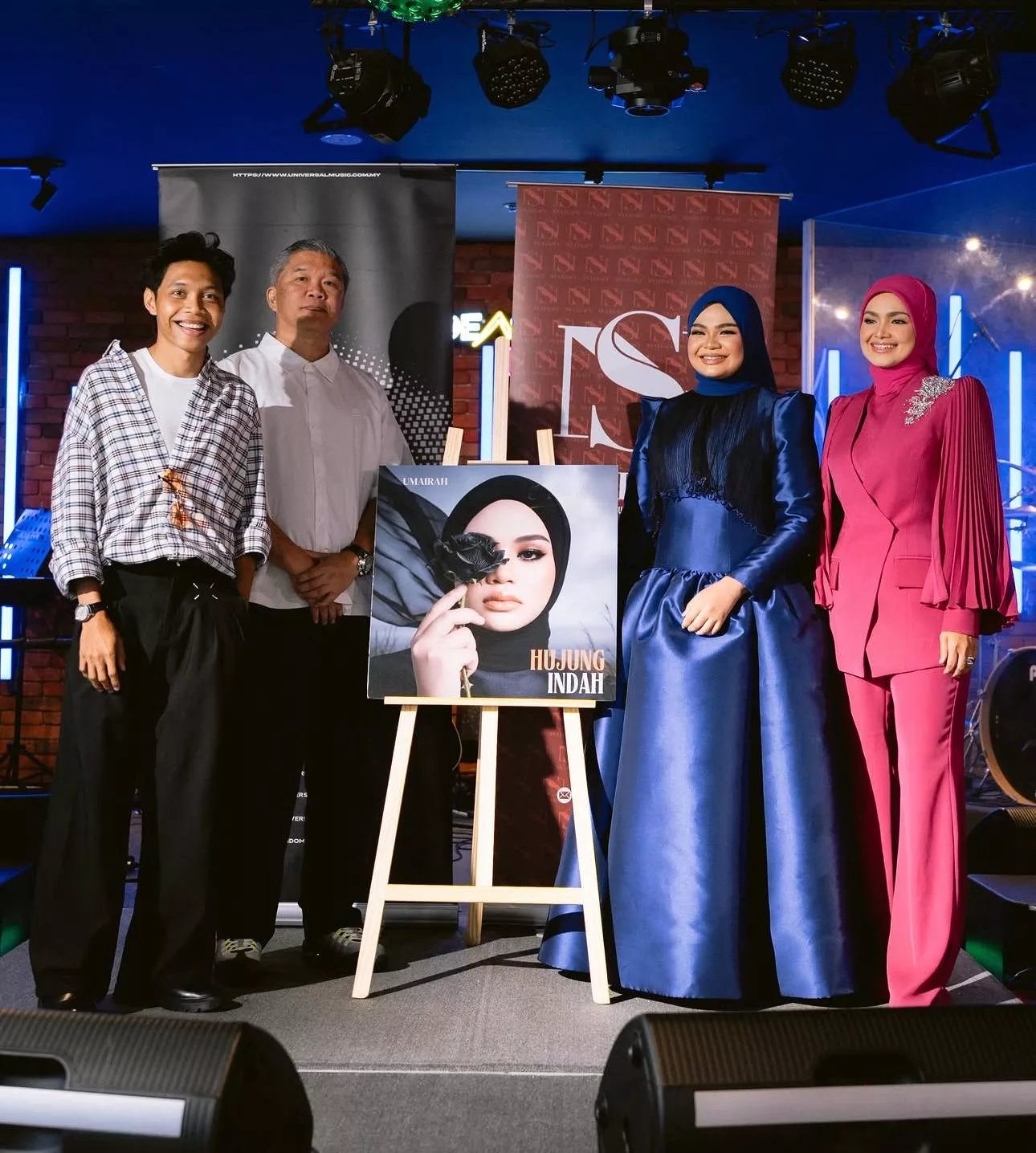 “Mak Salmah Sangat Tegas…,” - Siti Nurhaliza Mahu Umairah Utamakan Pelajaran, Imbau Momen Waktu Masih Bersekolah 6 “Mak Salmah Sangat Tegas…,” – Siti Nurhaliza Mahu Umairah Utamakan Pelajaran, Imbau Momen Waktu Masih Bersekolah