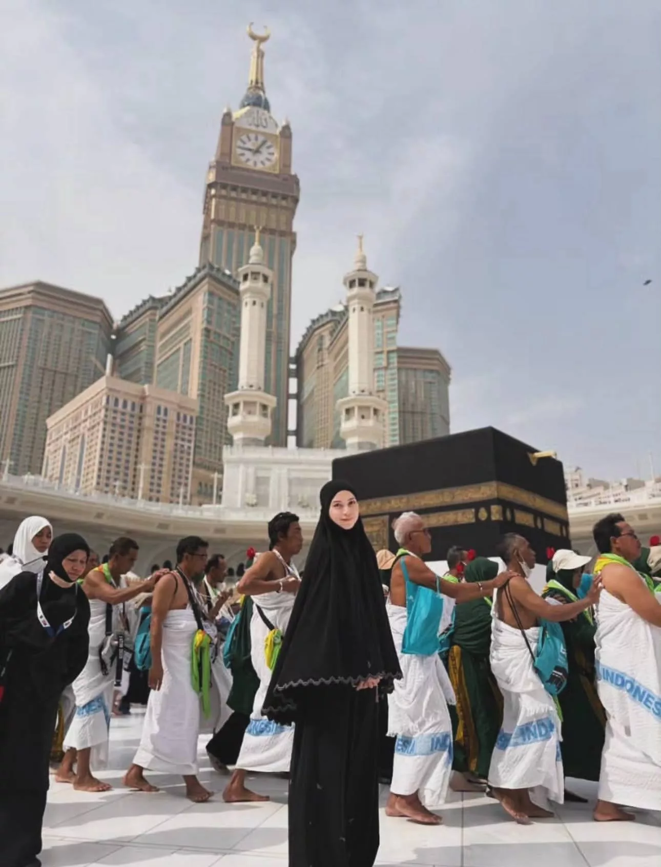 “Kena Sentiasa Bersangka Baik,” - Lisa Surihani Kongsi Hikmah Di Sebalik Tunai Haji Tanpa Suami, Percaya Perancangan Allah SWT 7 “Kena Sentiasa Bersangka Baik,” – Lisa Surihani Kongsi Hikmah Di Sebalik Tunai Haji Tanpa Suami, Percaya Perancangan Allah SWT