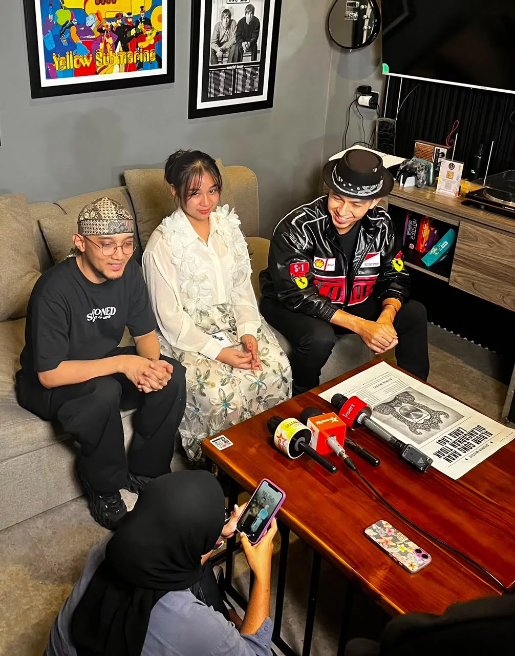 Kmy Kmo & Luca Sickta Angkat Warisan Nusantara Bersama Niken Salindry, ‘Tinggi’ Satukan Dua Negara 8 Kmy Kmo & Luca Sickta Angkat Warisan Nusantara Bersama Niken Salindry, ‘Tinggi’ Satukan Dua Negara