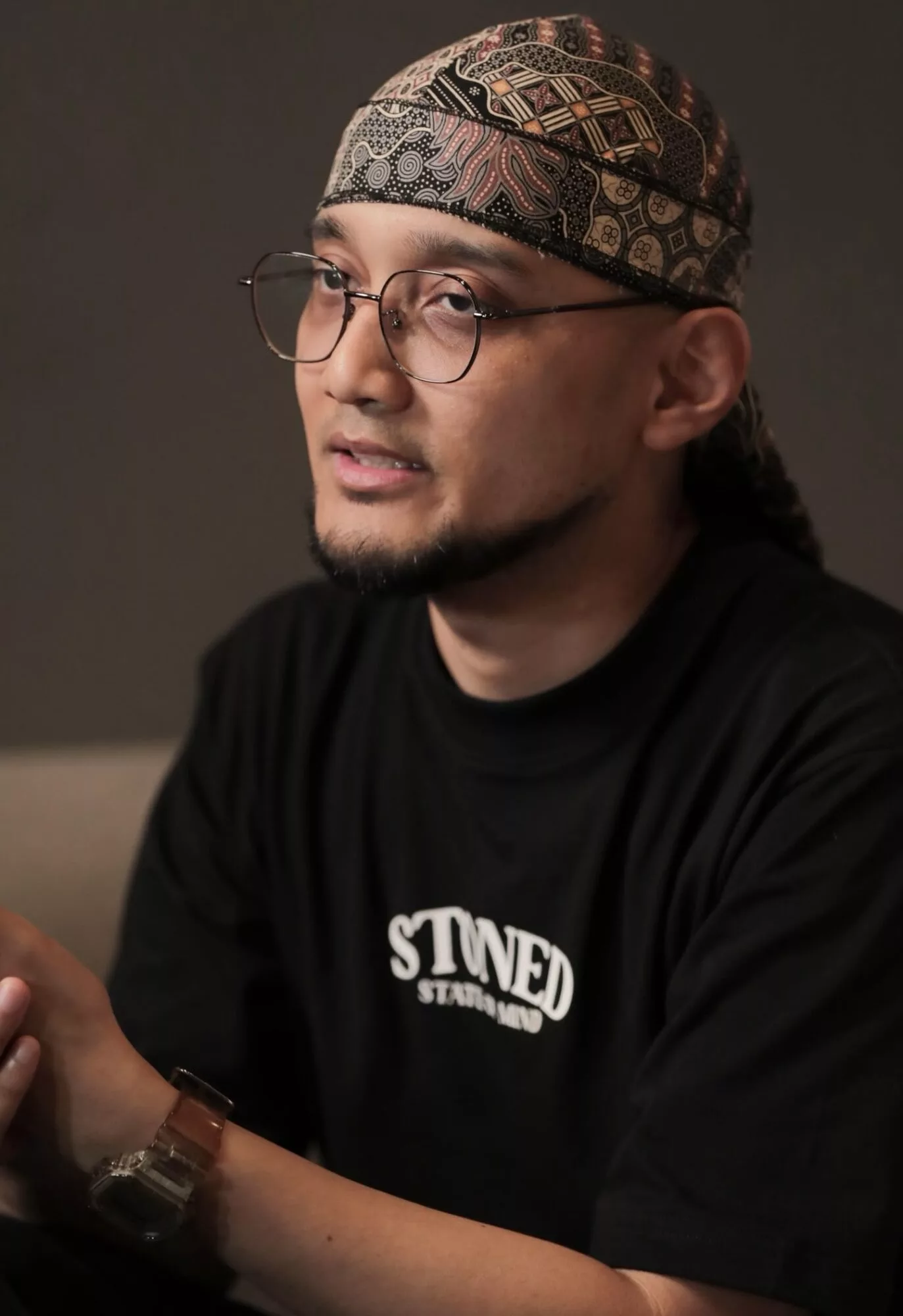 Kmy Kmo & Luca Sickta Angkat Warisan Nusantara Bersama Niken Salindry, ‘Tinggi’ Satukan Dua Negara 11 Kmy Kmo & Luca Sickta Angkat Warisan Nusantara Bersama Niken Salindry, ‘Tinggi’ Satukan Dua Negara