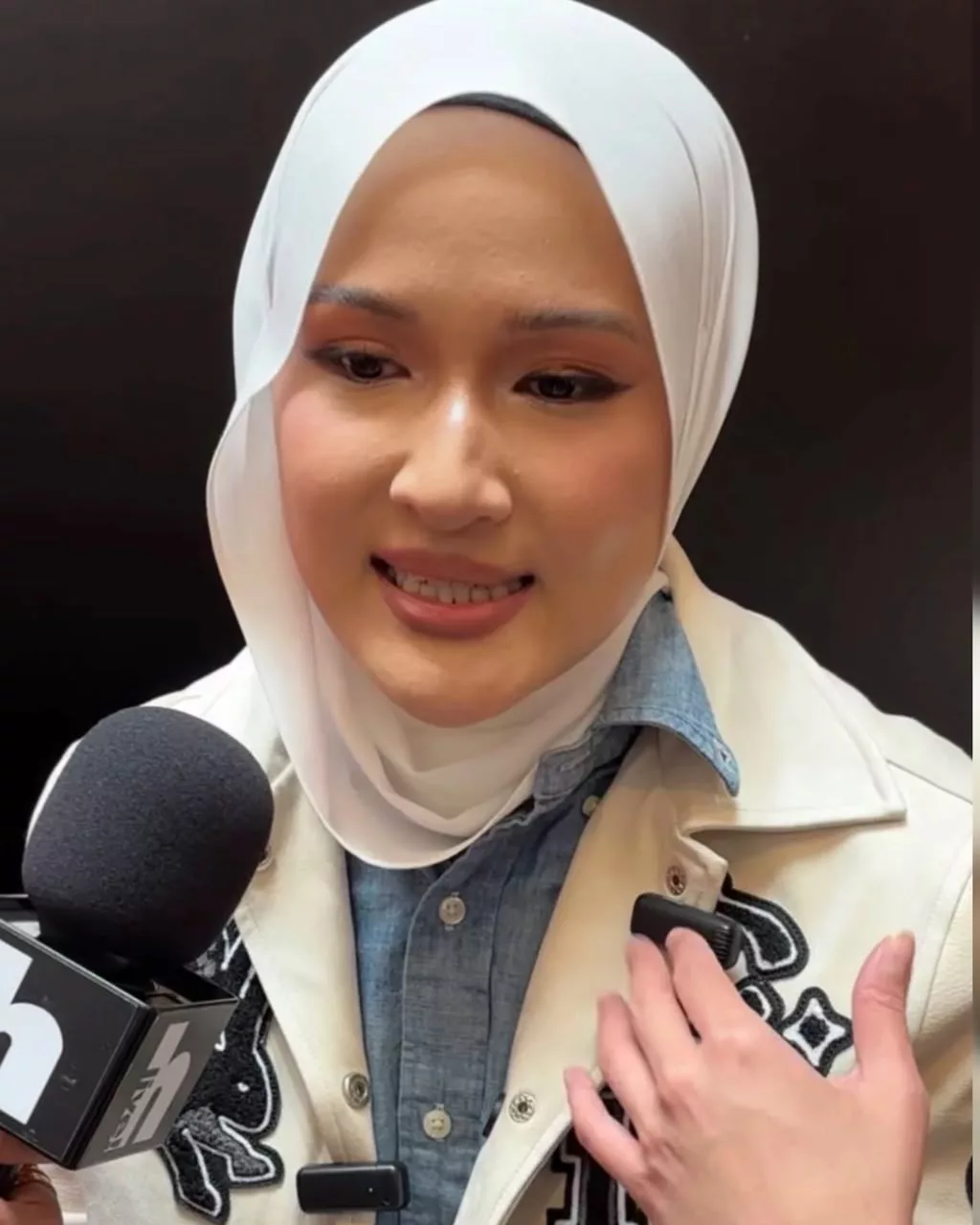Hanis Zalikha Cerita Rahsia Sukses Bina Empayar Bermula Sekadar Cuba-Cuba Dari Tudung Hingga Ke Pelbagai Segmen, Kini 10 Tahun Bertahan!