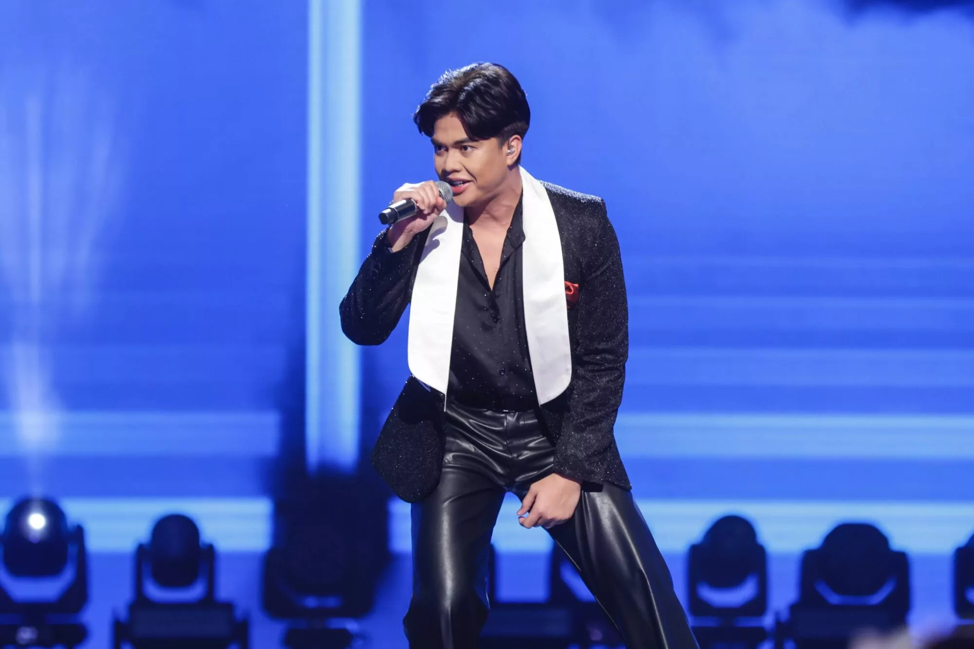 Hussain ‘Menyala’ Terima Markah Tertinggi 72%, Sufie Rose Pula Tiada Rezeki… Jadi Peserta Pertama Tersingkir Big Stage Rocketfuel 15 Hussain ‘Menyala’ Terima Markah Tertinggi 72%, Sufie Rose Pula Tiada Rezeki… Jadi Peserta Pertama Tersingkir Big Stage Rocketfuel
