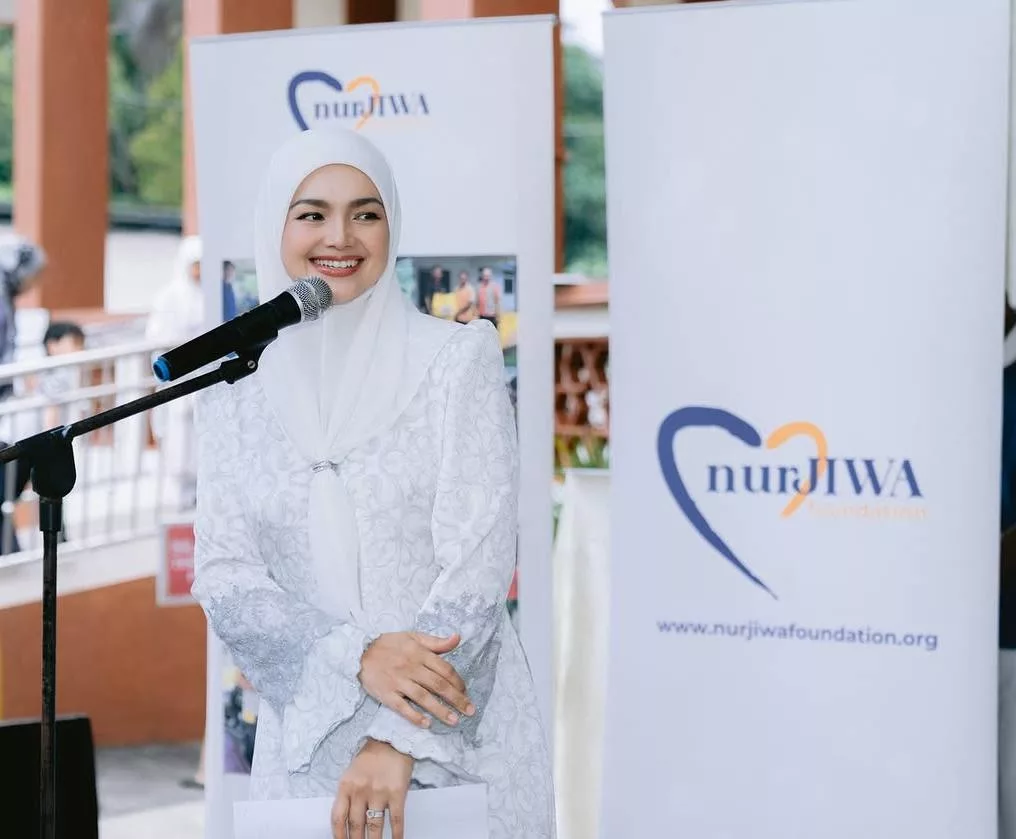 Siti Nurhaliza Dedah Realiti Asnaf, Yayasan Nurjiwa Aktif Bantu Hingga Ke Pedalaman…. Usaha Setiap Jumaat Sumbang Makanan Buat Pelajar B40 8 Siti Nurhaliza Dedah Realiti Asnaf, Yayasan Nurjiwa Aktif Bantu Hingga Ke Pedalaman…. Usaha Setiap Jumaat Sumbang Makanan Buat Pelajar B40