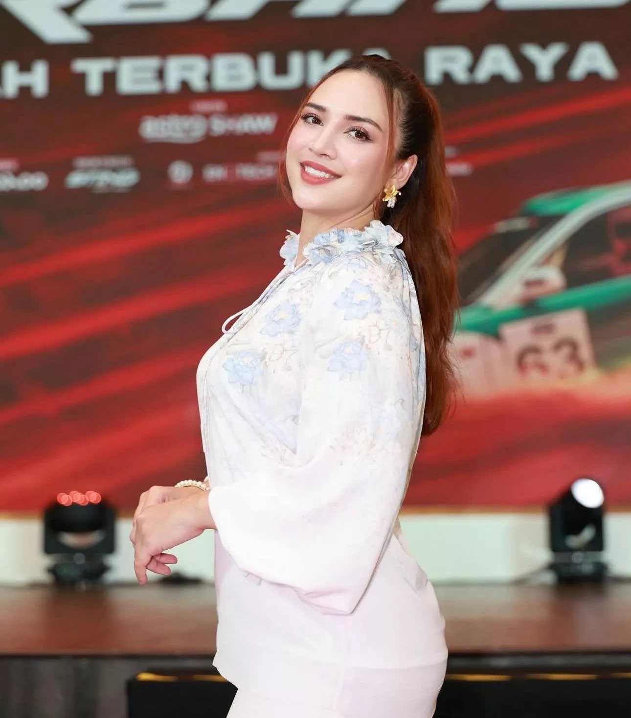 Bukan Sekadar Tunggu ‘Job’ Datang, Diana Danielle Dedah Rahsia Kekal Relevan & Hubungan Ikhlas Mampu Buka Peluang Besar 13 Bukan Sekadar Tunggu ‘Job’ Datang, Diana Danielle Dedah Rahsia Kekal Relevan & Hubungan Ikhlas Mampu Buka Peluang Besar