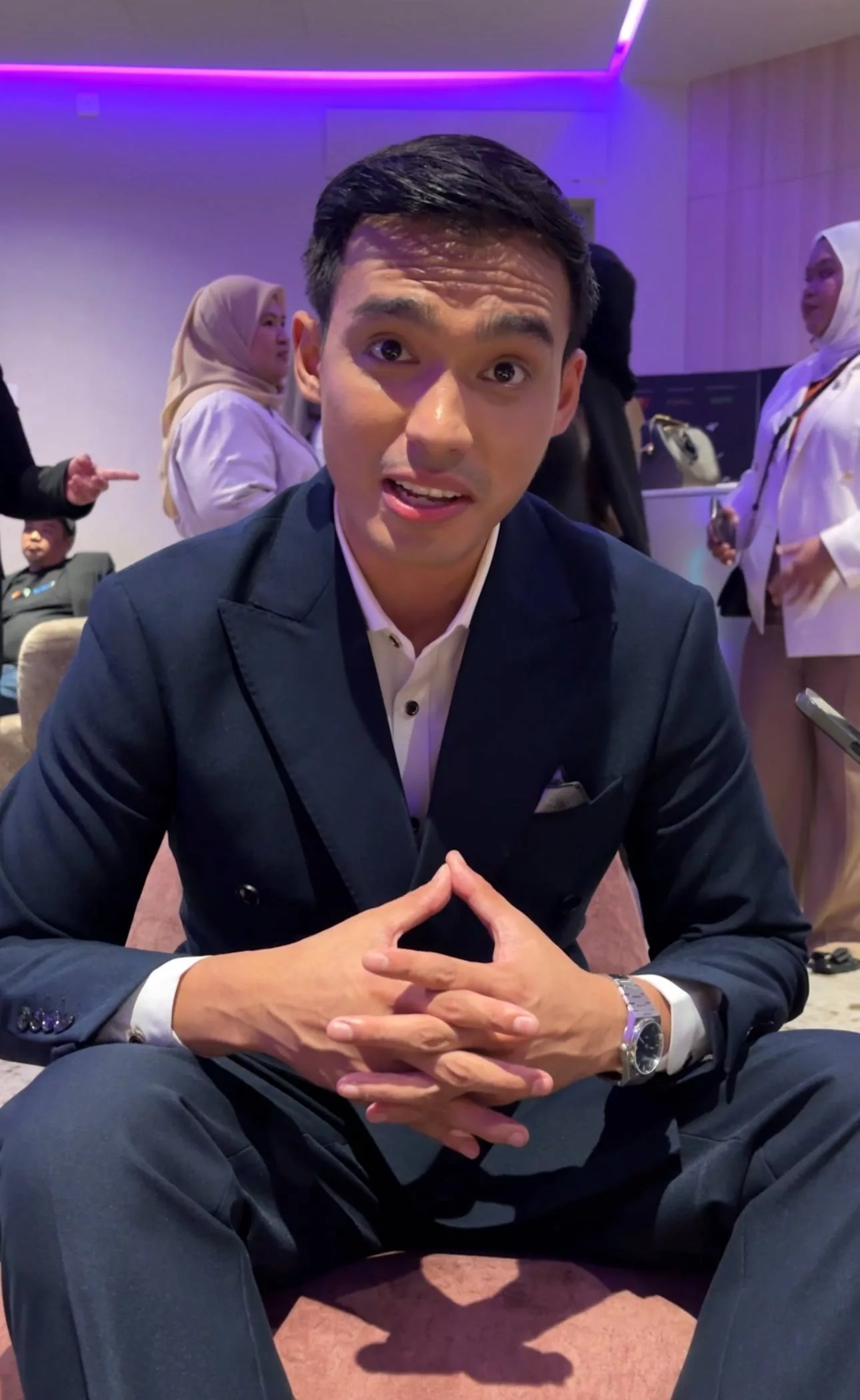 “Jika Terlambat, Saya Akan Minta Maaf. Namun…,” - Bukan Diva Atau Pelakon Bermasalah, Jazmy Juma Jelaskan Dakwaan Di Set Penggambaran 6 “Jika Terlambat, Saya Akan Minta Maaf. Namun…,” – Bukan Diva Atau Pelakon Bermasalah, Jazmy Juma Jelaskan Dakwaan Di Set Penggambaran