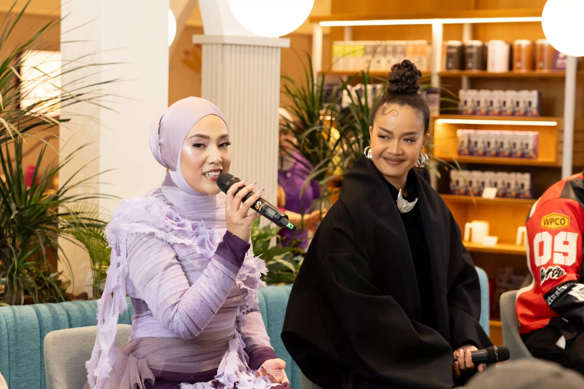 Shila Amzah Rancang Bawa Keluarga Berhijrah & Cari Rezeki Ke China, Takkan Lupa Peminat Malaysia – “Saya Tak Menolak Sekiranya…”