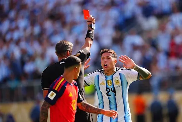 Sepanyol Raih Hadiah RM208 Juta, Setiap Pemain Bawa Pulang RM3.84 Juta… Ferran Torres Ledak Gol Juara, Musnahkan Impian Argentina 11 Sepanyol Raih Hadiah RM208 Juta, Setiap Pemain Bawa Pulang RM3.84 Juta… Ferran Torres Ledak Gol Juara, Musnahkan Impian Argentina