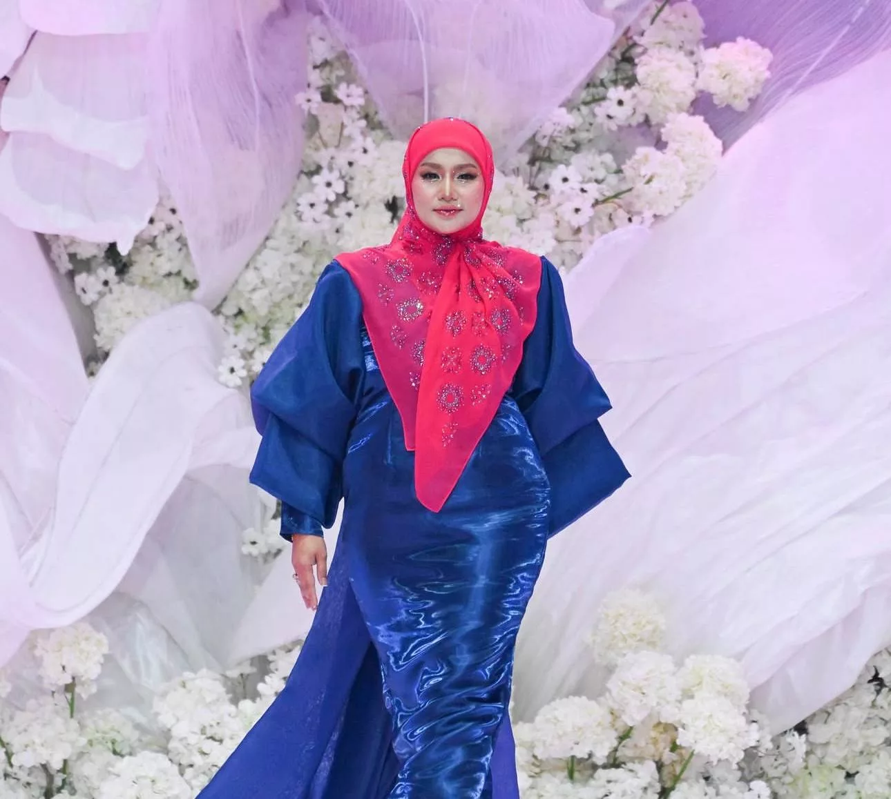 “Kita Kena Raikan Tanpa Ada Perasaan Iri Hati,” - Elly Mazlein Terbuka Bergandingan Dengan Hos Muda, Perjelas Kenyataan ‘Gantung Mikrofon’ 9 “Kita Kena Raikan Tanpa Ada Perasaan Iri Hati,” – Elly Mazlein Terbuka Bergandingan Dengan Hos Muda, Perjelas Kenyataan ‘Gantung Mikrofon’