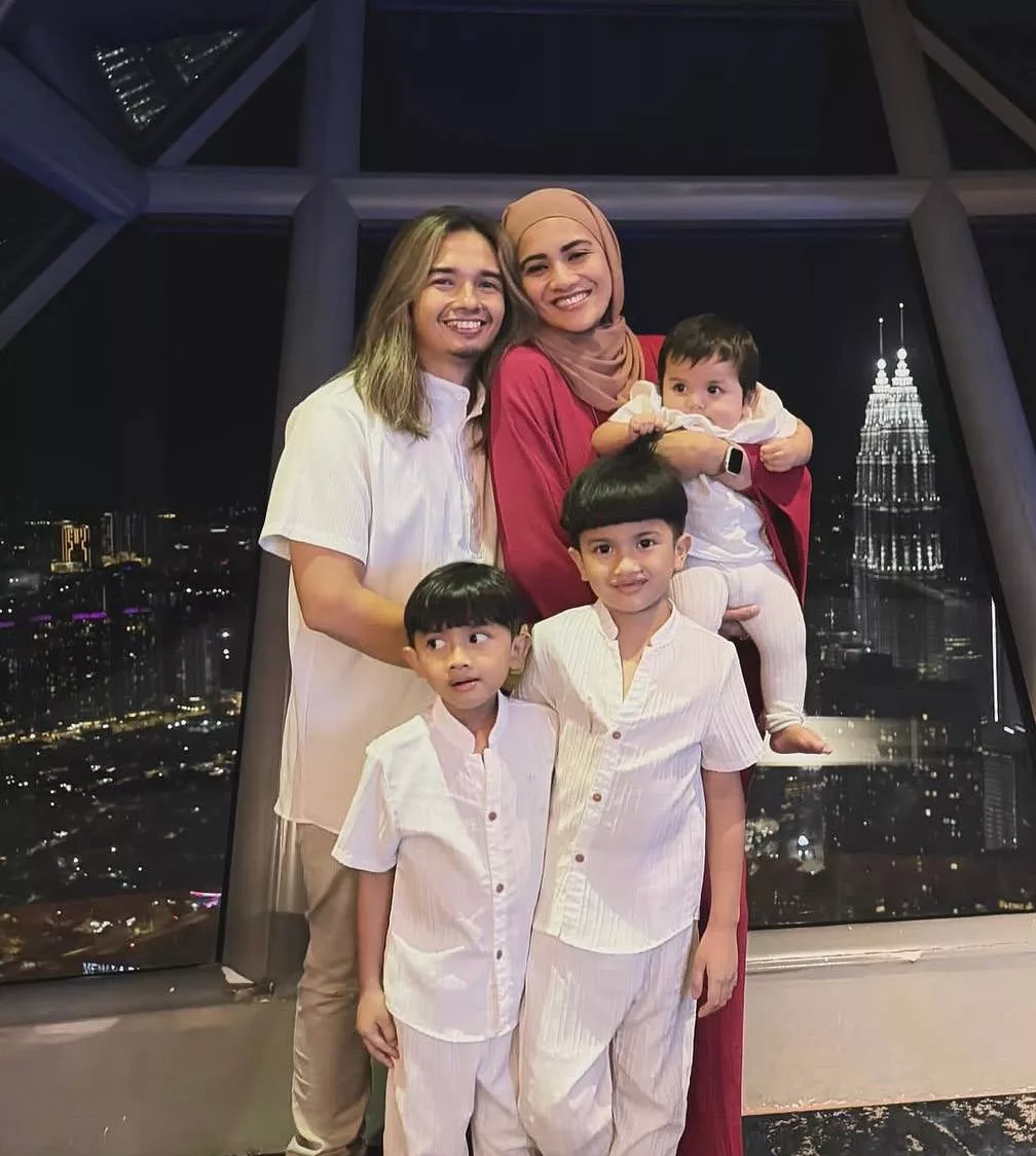 Isteri Rody Kristal Umum Hamil Lagi, Panjat Doa Moga Kandungan Selamat – “Alhamdulillah, Kesebelasan Utama Kami Semakin Bertambah.”