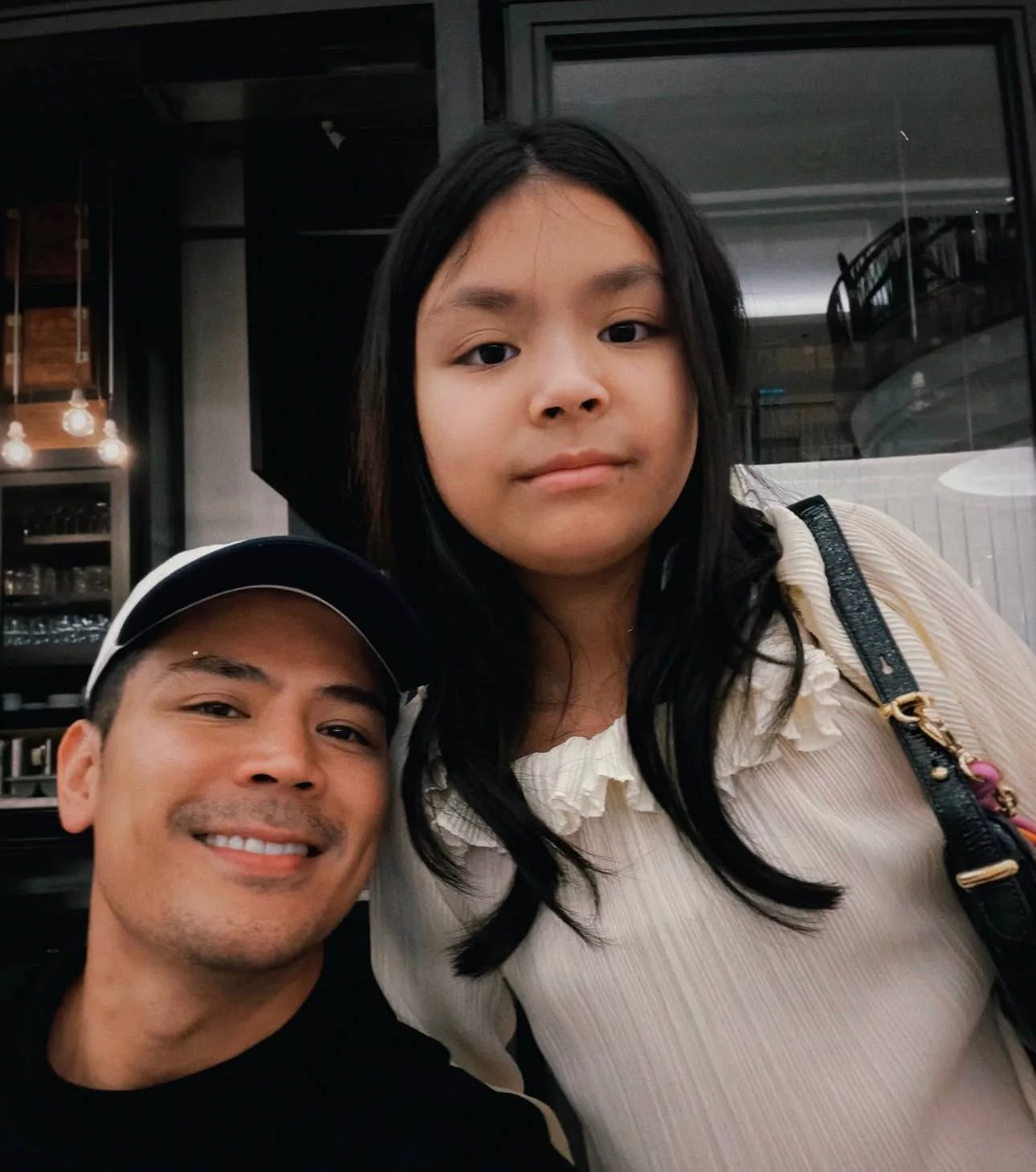 Awal Ashaari Sebak Kenang Proses Besarkan Lara, Akui Banyak Lakukan Kesilapan - “Kini, Saya Menjadi Bapa Yang Lebih Waras, Memahami…” 8 Awal Ashaari Sebak Kenang Proses Besarkan Lara, Akui Banyak Lakukan Kesilapan – “Kini, Saya Menjadi Bapa Yang Lebih Waras, Memahami…”