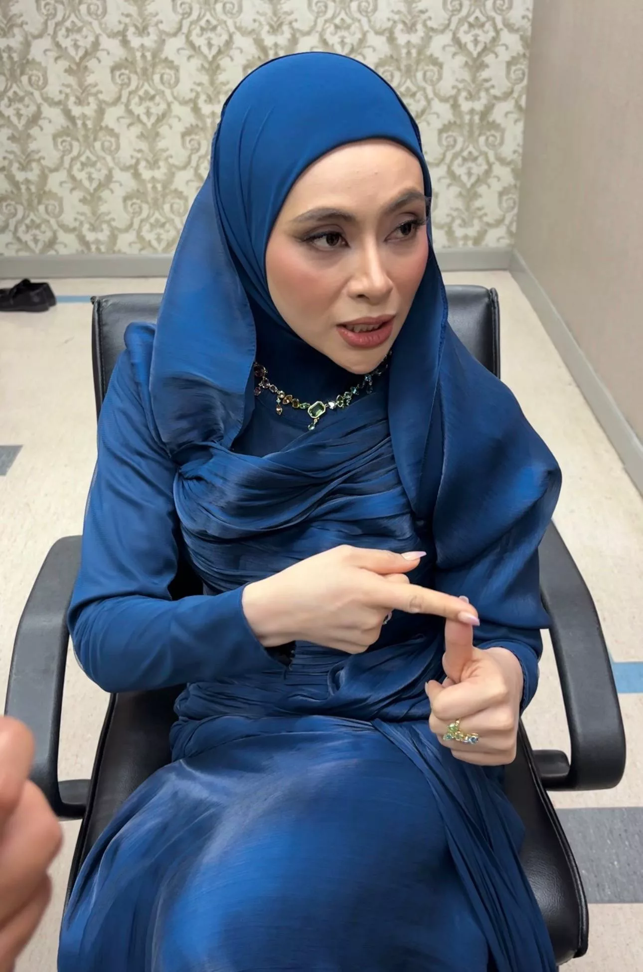 “Jangan Usik Saya…,” - Anak-Anak Tak Datang Majlis Resepsi Datuk Red, Adira Anggap Bukan Isu Besar