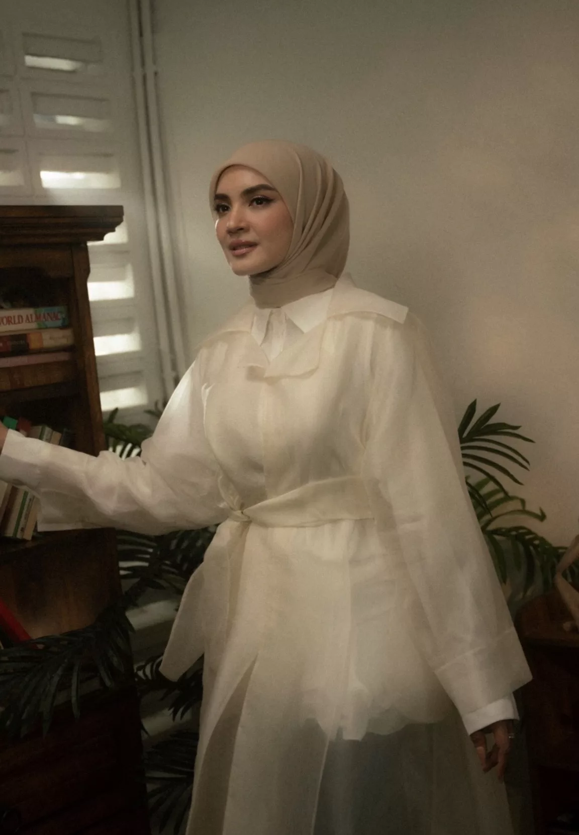 “Walau Ada Kisah Menyakitkan, Akhirnya Kita Sedar Semuanya Hadir Dengan Hikmah,” - ‘Kisah Terbaik’ Fazura, Sisi Perjalanan Hidup Penuh Makna 6 “Walau Ada Kisah Menyakitkan, Akhirnya Kita Sedar Semuanya Hadir Dengan Hikmah,” – ‘Kisah Terbaik’ Fazura, Sisi Perjalanan Hidup Penuh Makna