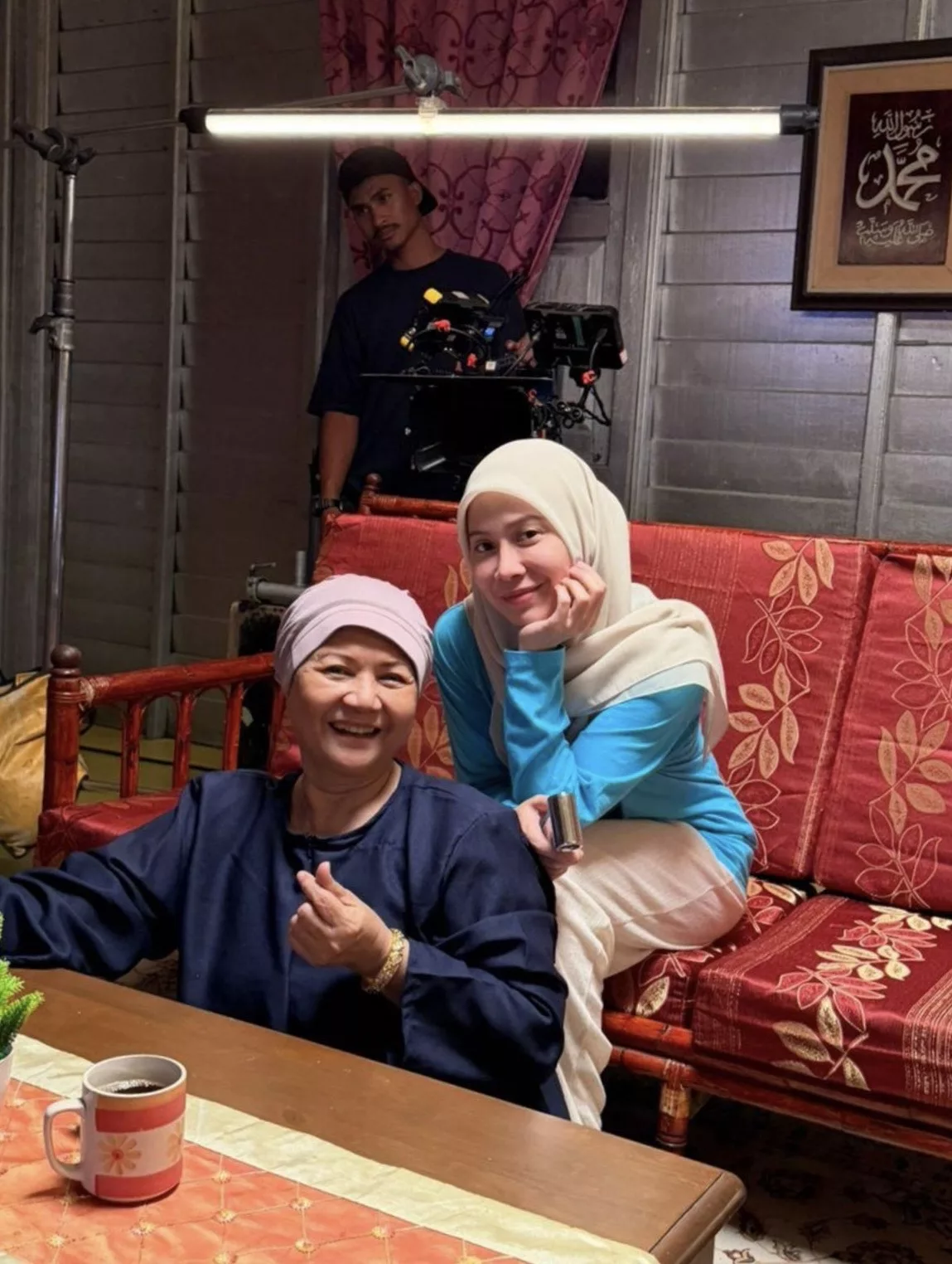 Jaja Ishak Berani Taruh Shahz Jaszle & Farah Nabilah… Kurangkan ‘Trend CEO’ & Kehidupan Mewah, Pilih Kisah Dekat Dengan Jiwa Masyarakat 7 Jaja Ishak Berani Taruh Shahz Jaszle & Farah Nabilah… Kurangkan ‘Trend CEO’ & Kehidupan Mewah, Pilih Kisah Dekat Dengan Jiwa Masyarakat
