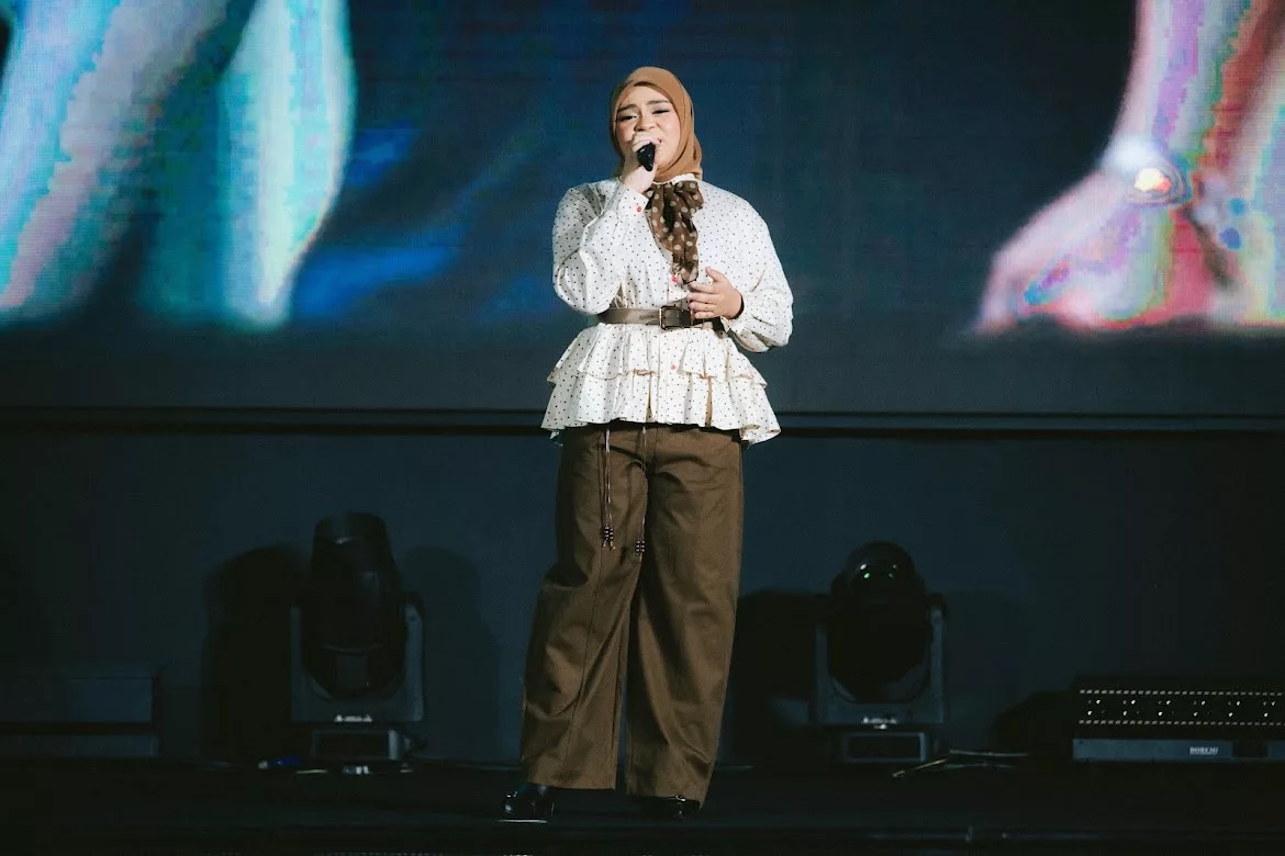"Saya Akan 'Slow Down' Sikit," - Umairah Perlahankan Karier, Fokus SPM Dahulukan Pelajaran 13 “Saya Akan ‘Slow Down’ Sikit,” – Umairah Perlahankan Karier, Fokus SPM Dahulukan Pelajaran