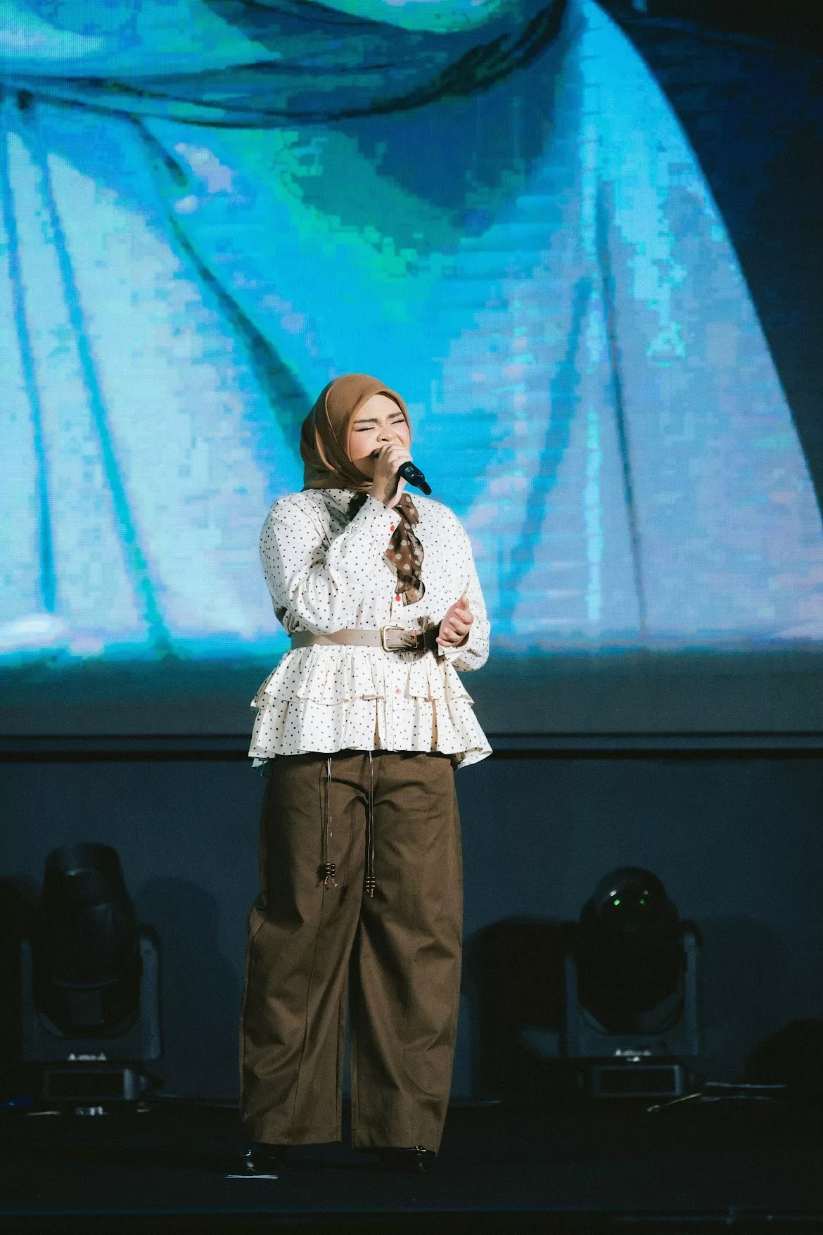 "Saya Akan 'Slow Down' Sikit," - Umairah Perlahankan Karier, Fokus SPM Dahulukan Pelajaran 14 “Saya Akan ‘Slow Down’ Sikit,” – Umairah Perlahankan Karier, Fokus SPM Dahulukan Pelajaran