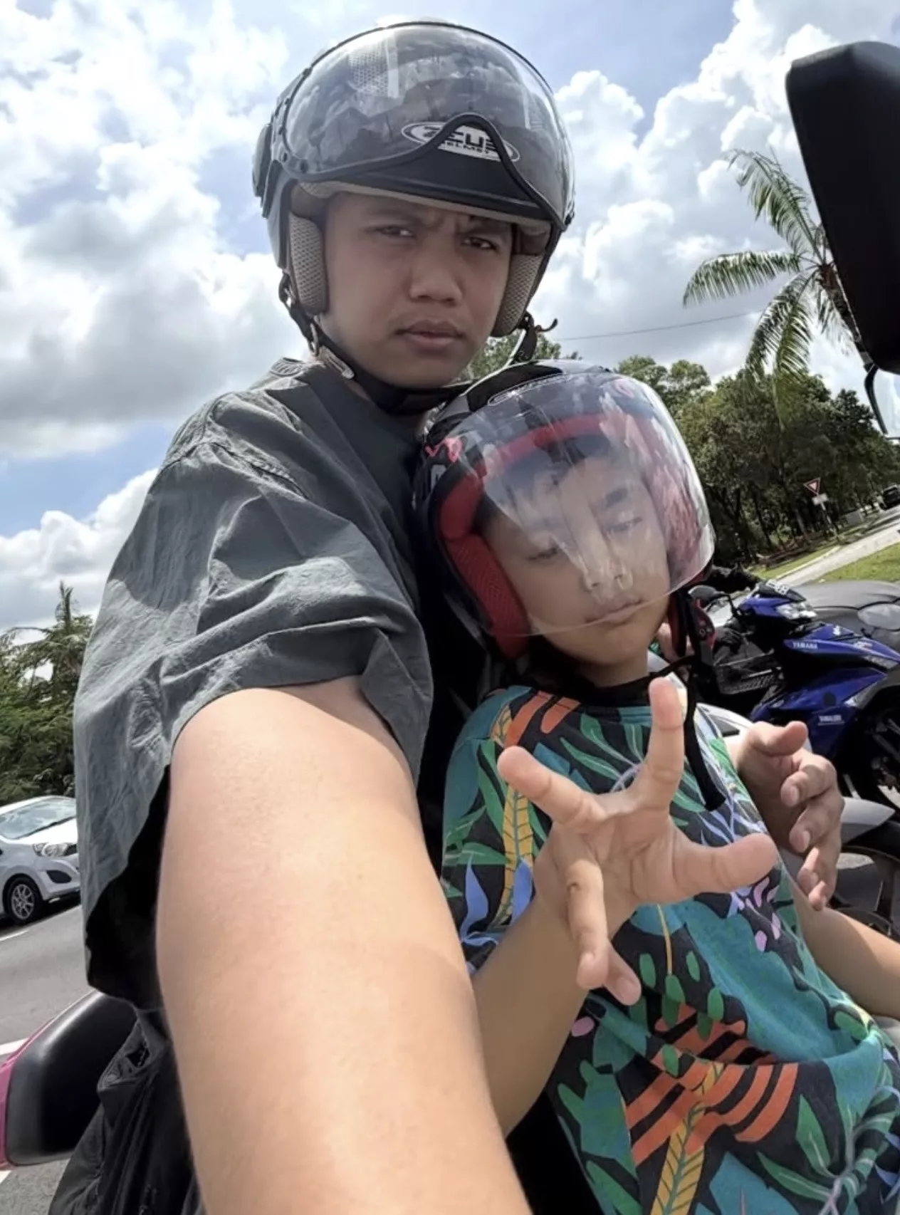 “Asalkan Halal, Tak Kacau Orang…,” – Ubai Ulas Jadi Rider Servis E-Hailing Hilangkan Bosan Di Pejabat, Ada Yang Kurang Faham Terma ‘Freelancer’