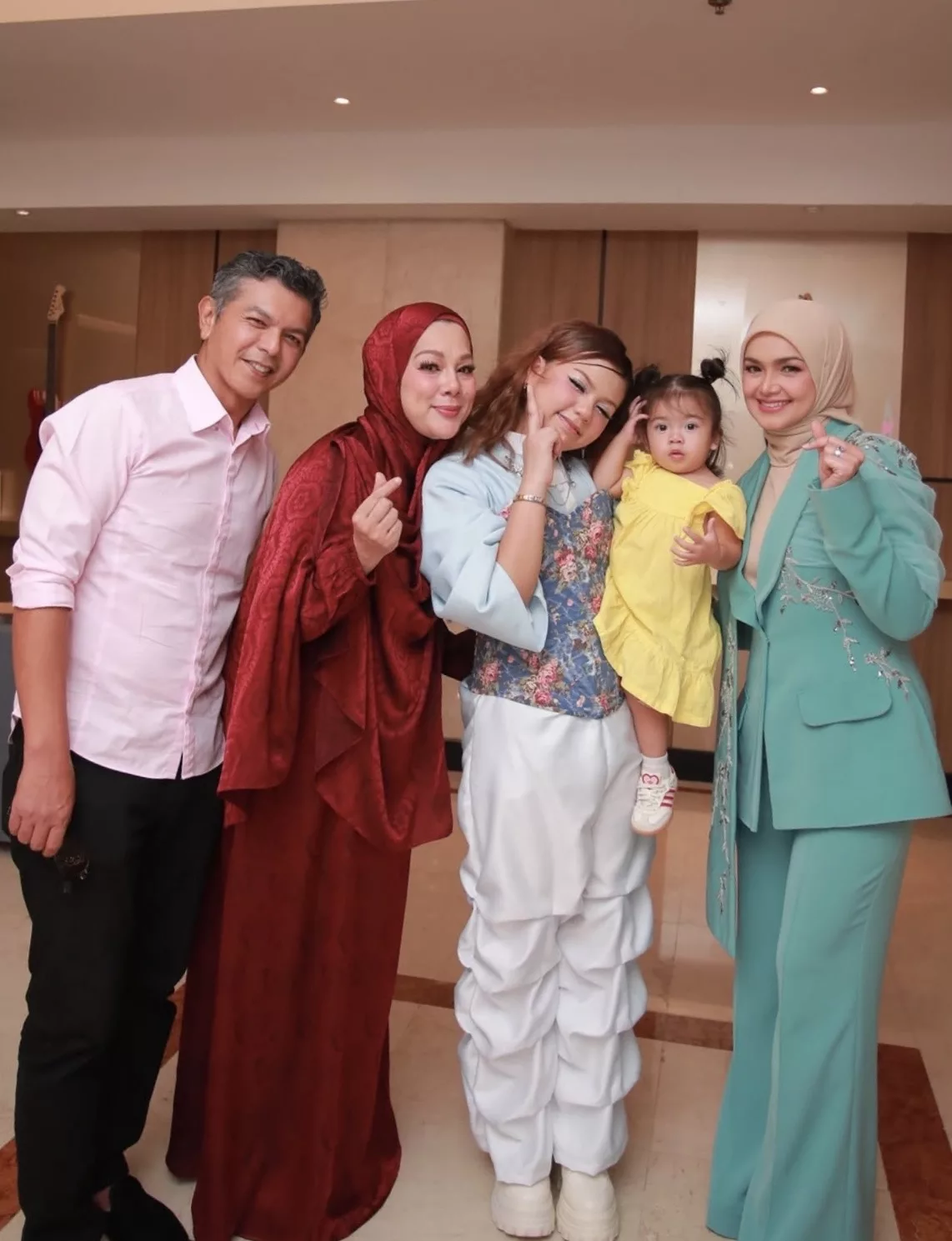 Odda Tegas Menafikan, Tetap Kena Uji Bakat & Dimarah Pengarah - “Ramai Kata ‘Nepo Baby’ Kerja Mereka Semuanya Mudah.” 13 Odda Tegas Menafikan, Tetap Kena Uji Bakat & Dimarah Pengarah – “Ramai Kata ‘Nepo Baby’ Kerja Mereka Semuanya Mudah.”