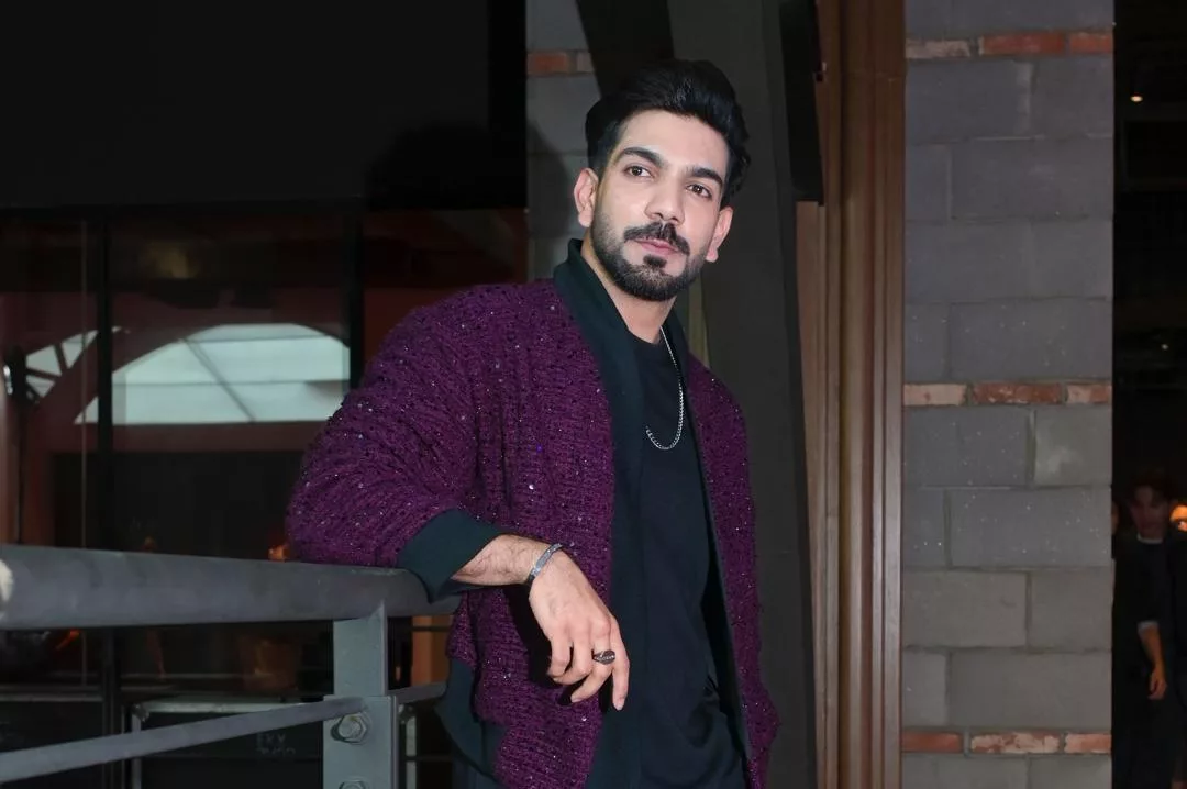 “Saya Beritahu, Saya Sanggup Buka Butang Baju Sendiri, Tapi Nak Buka Tudung Tu…,” - Irfan Zaini 8 “Saya Beritahu, Saya Sanggup Buka Butang Baju Sendiri, Tapi Nak Buka Tudung Tu…,” – Irfan Zaini
